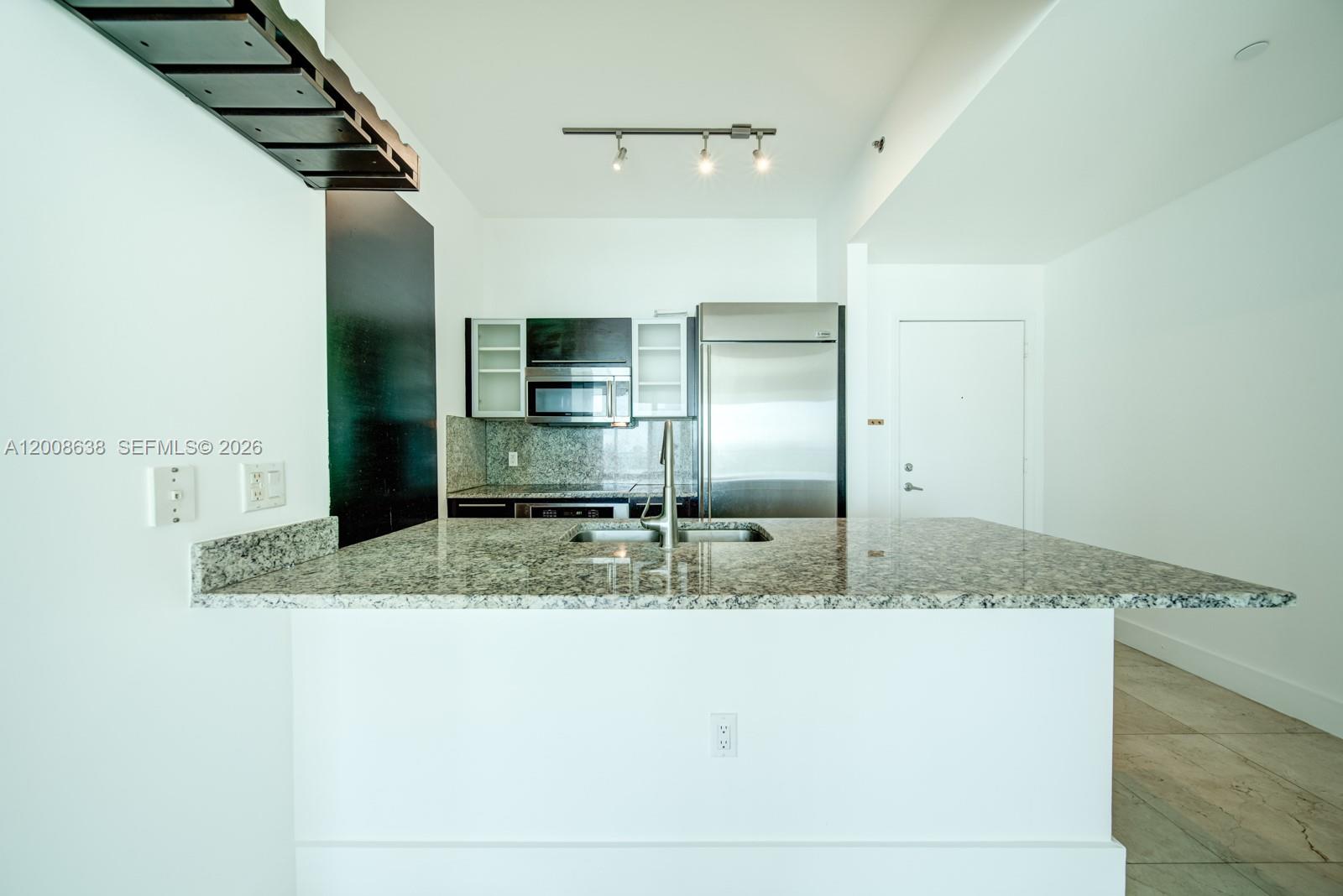 950 Brickell Bay Dr #4805, Miami FL 33131