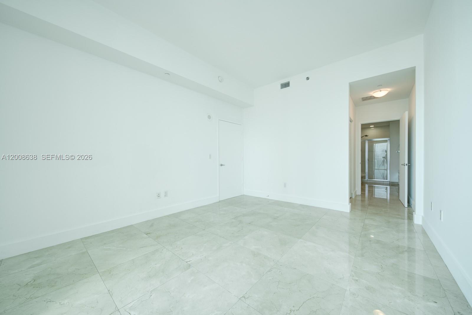 950 Brickell Bay Dr #4805, Miami FL 33131