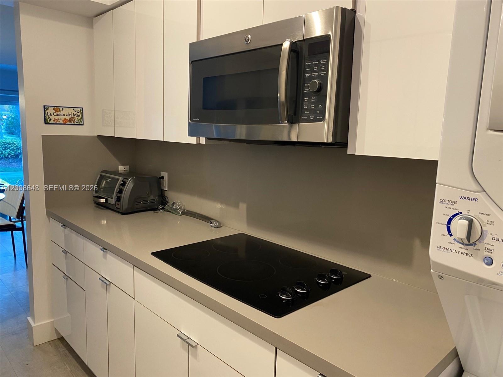 881 Ocean Dr #TH12, Key Biscayne FL 33149