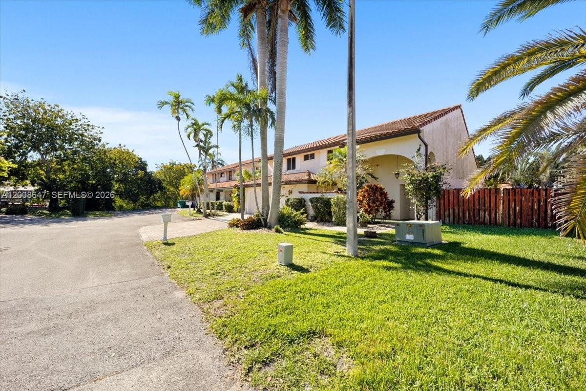 2560 Bass Way #2560, Cooper City FL 33026