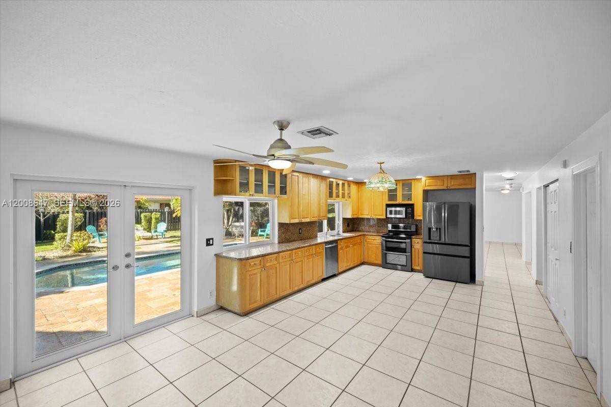 2560 Bass Way #2560, Cooper City FL 33026