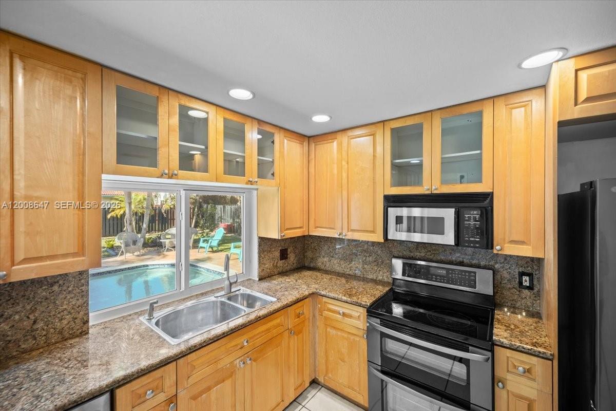 2560 Bass Way #2560, Cooper City FL 33026