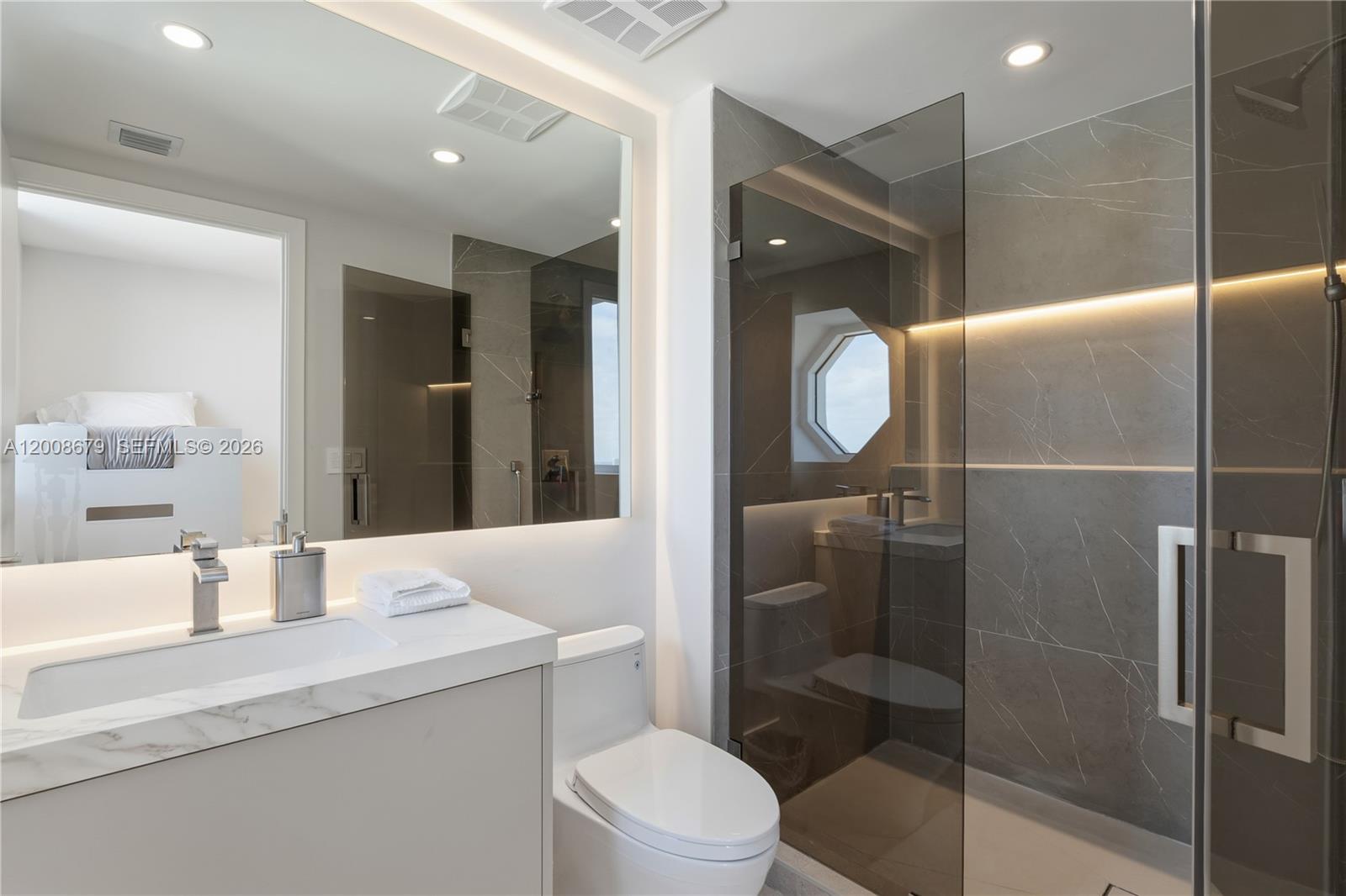 17875 Collins Ave #3906, Sunny Isles Beach FL 33160