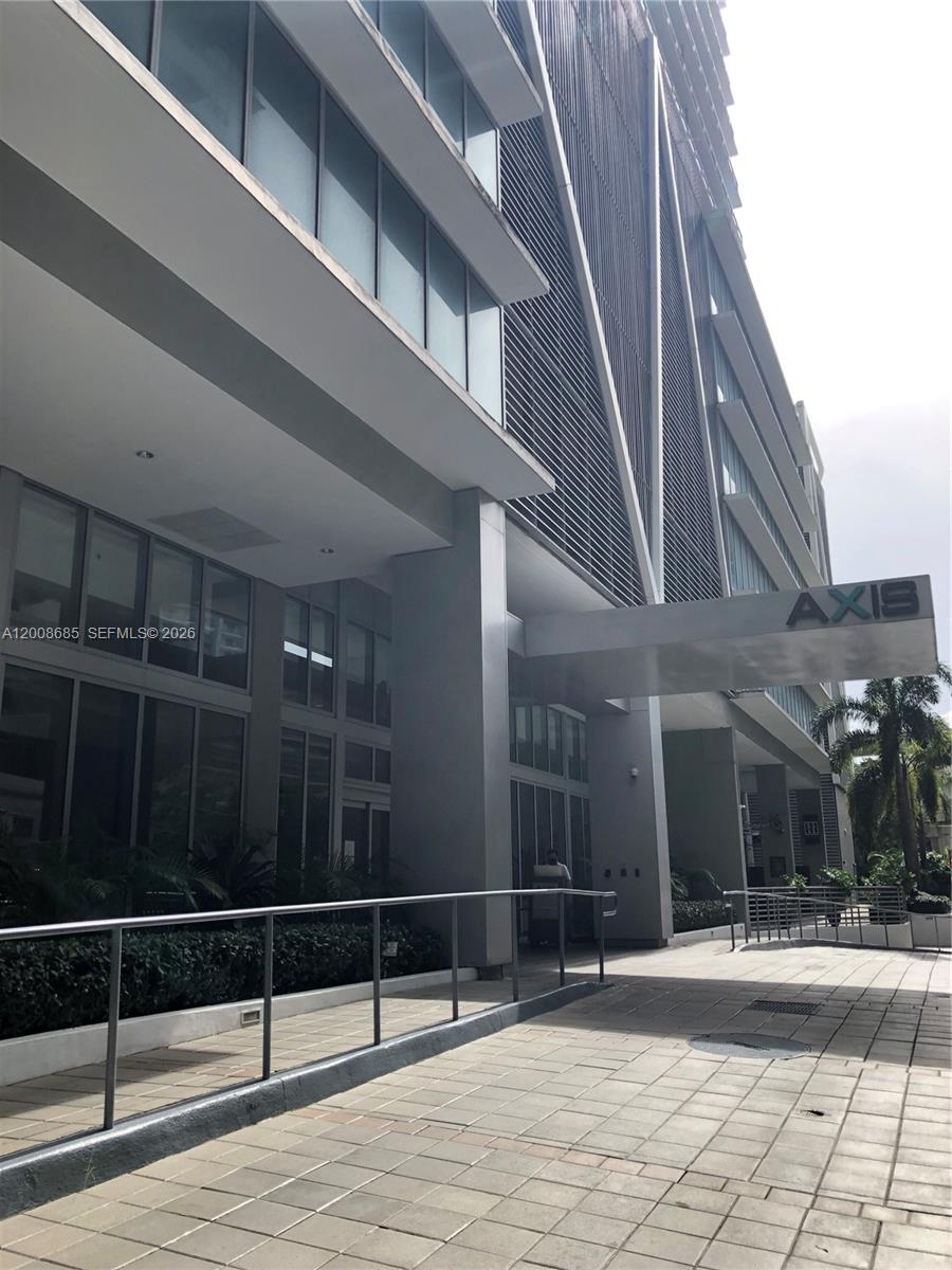 79 SW 12th St #1601-S, Miami FL 33130