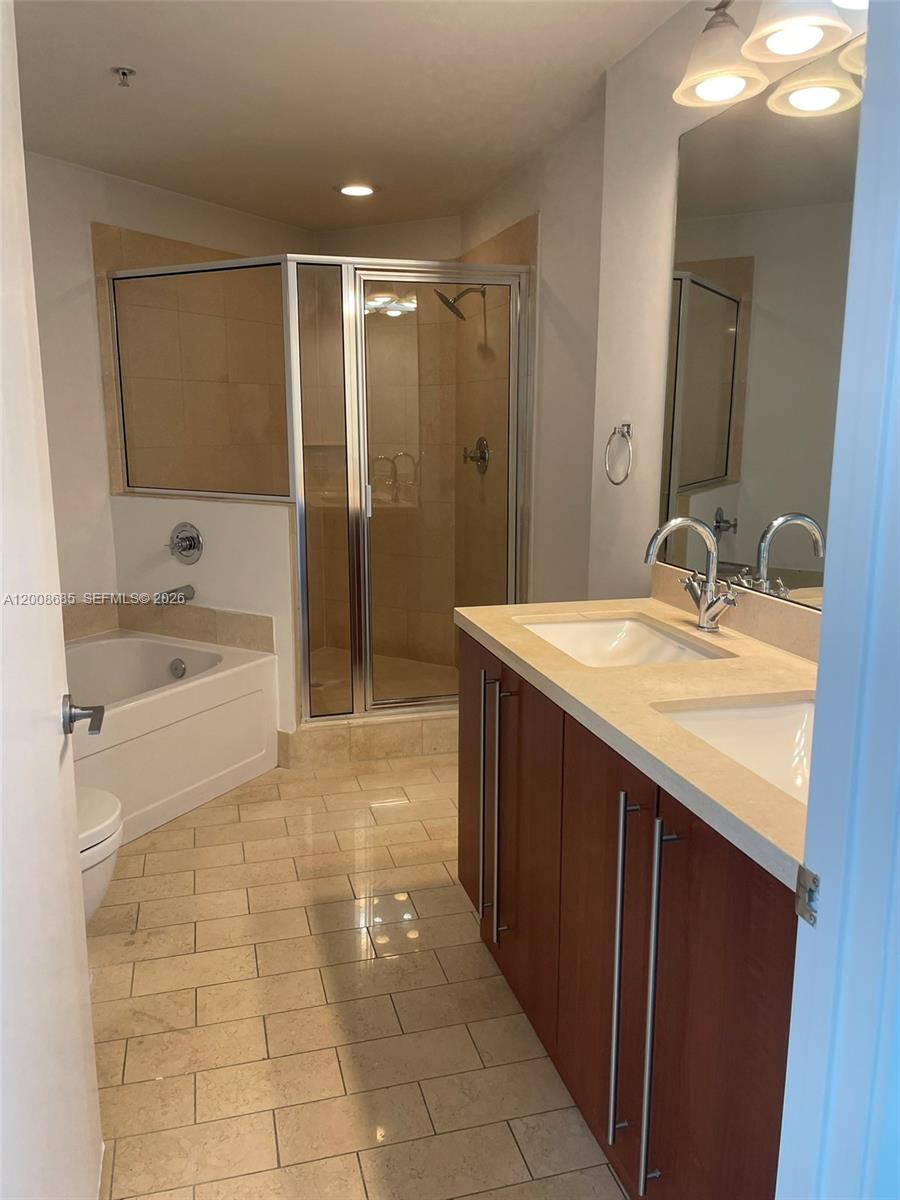 79 SW 12th St #1601-S, Miami FL 33130