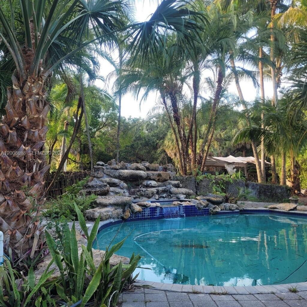 8339 SW 112th St, Miami FL 33156