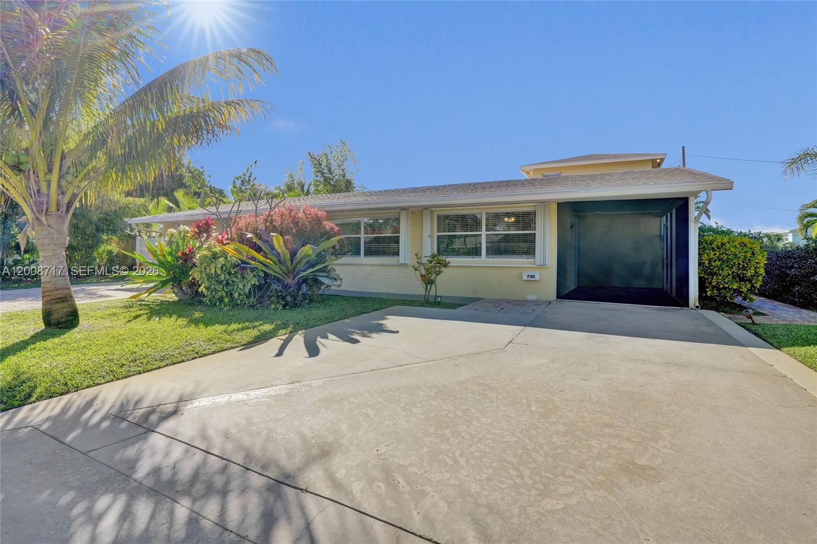 740 Buttonwood Rd #740, North Palm Beach FL 33408