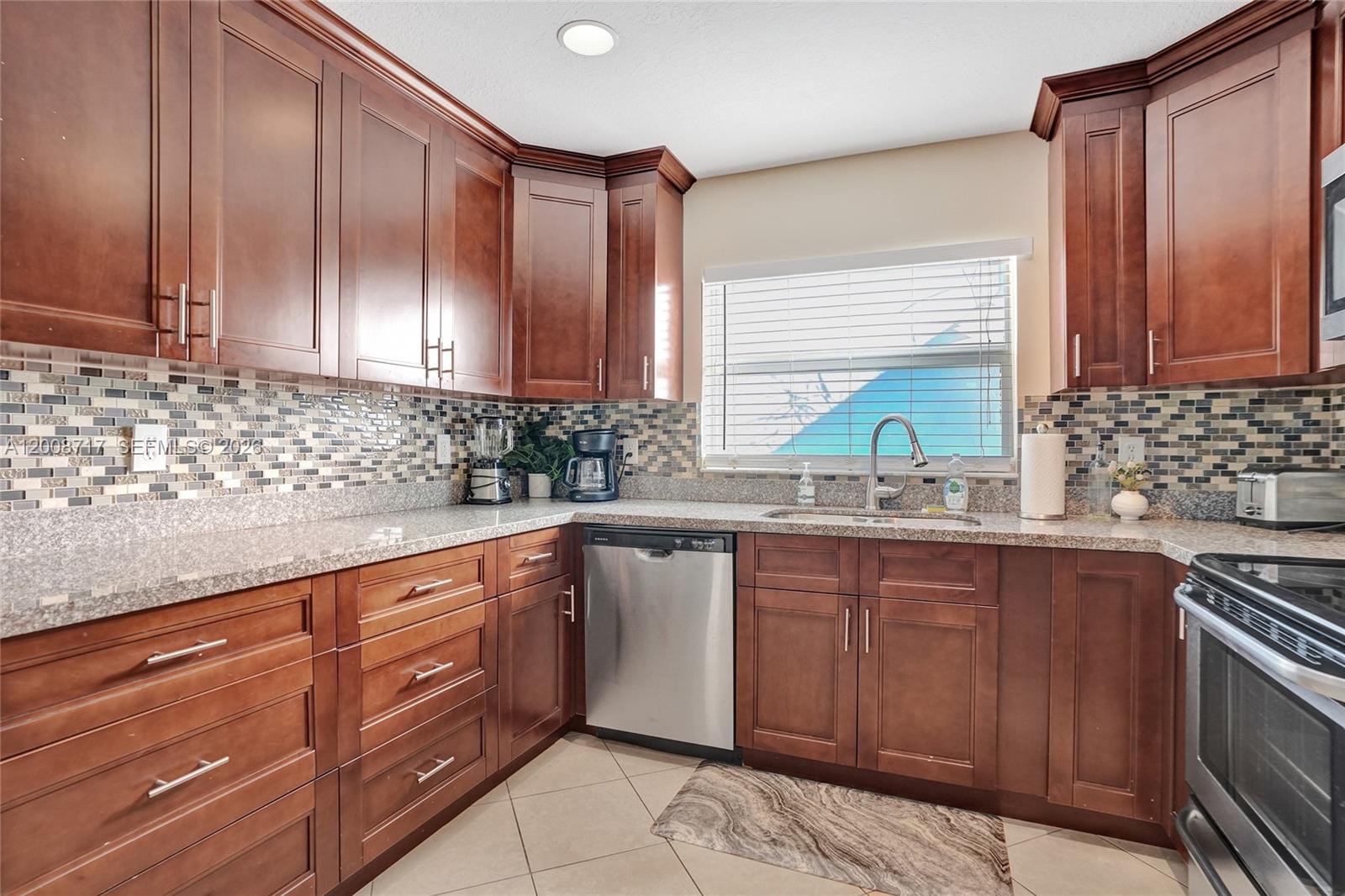 740 Buttonwood Rd #740, North Palm Beach FL 33408