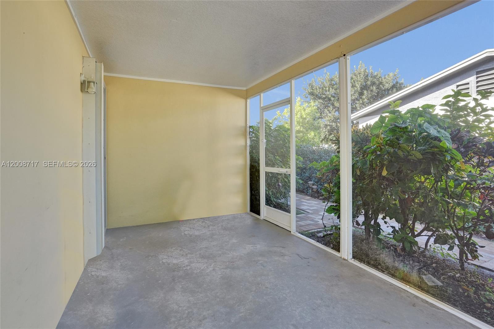 740 Buttonwood Rd #740, North Palm Beach FL 33408