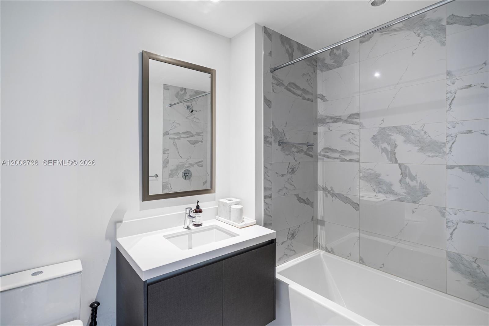 851 NE 1st Ave #1412, Miami FL 33132