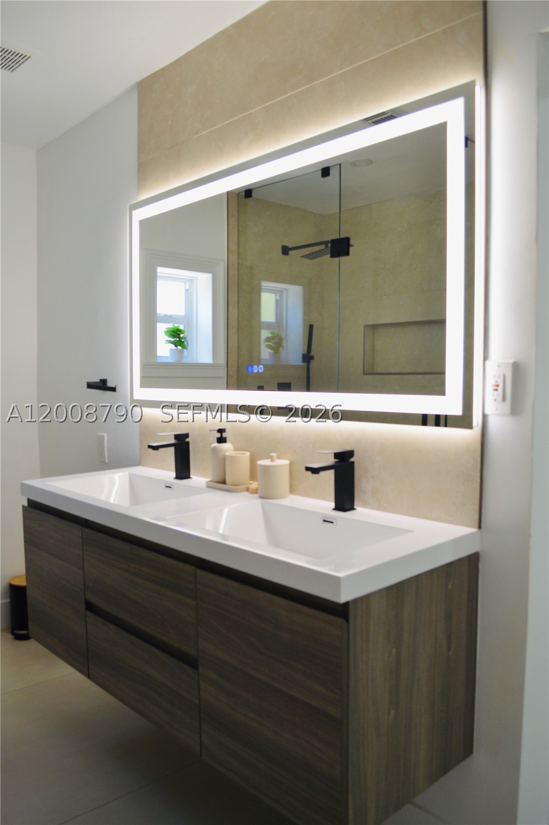 1524 NE 14th Ter, Fort Lauderdale FL 33304
