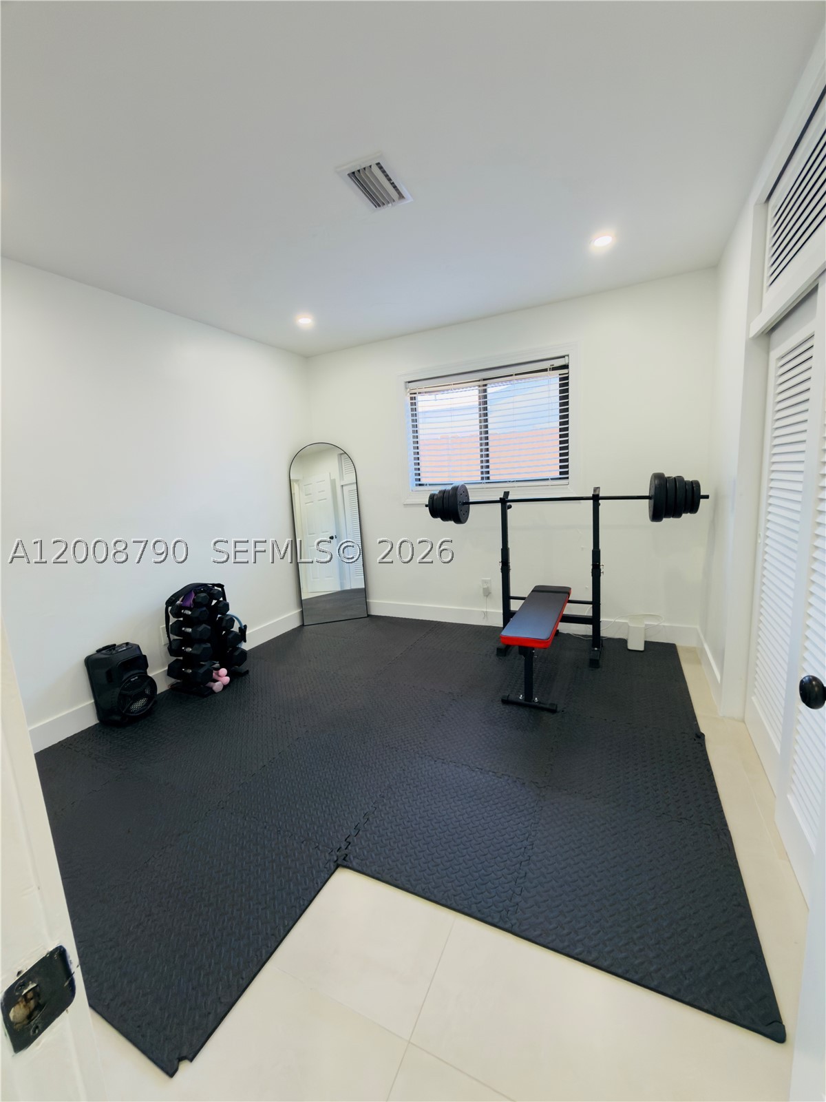 1524 NE 14th Ter, Fort Lauderdale FL 33304