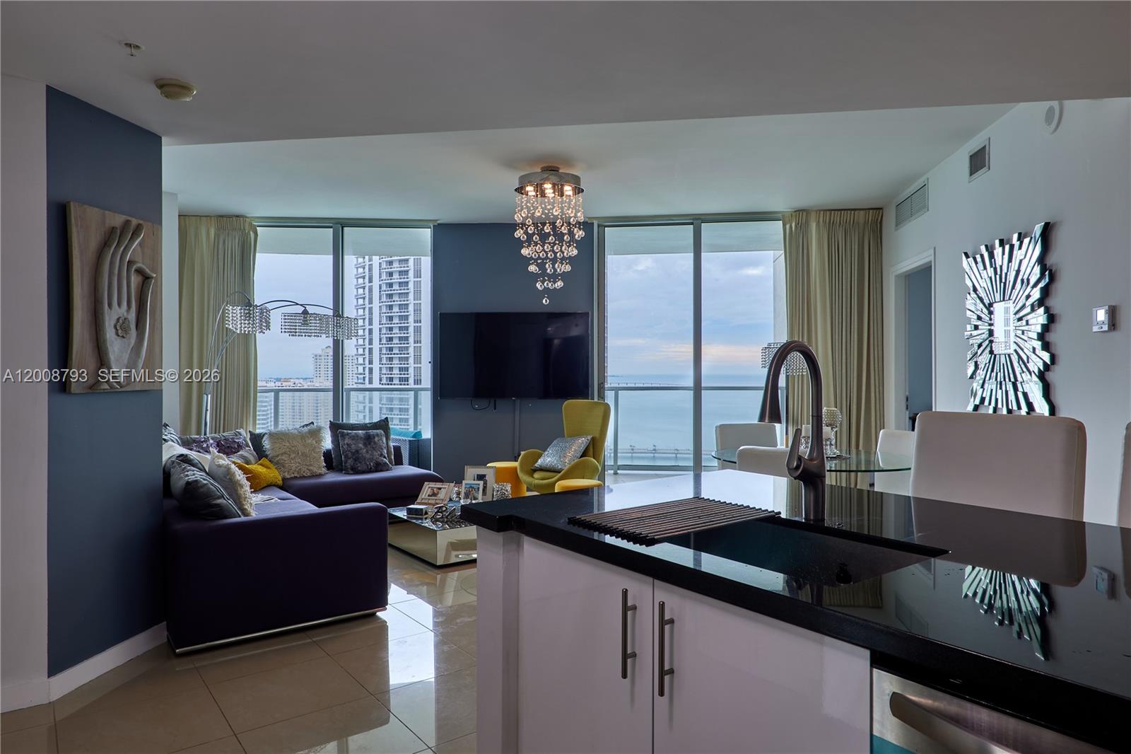 300 S Biscayne Blvd #T-2108, Miami FL 33131