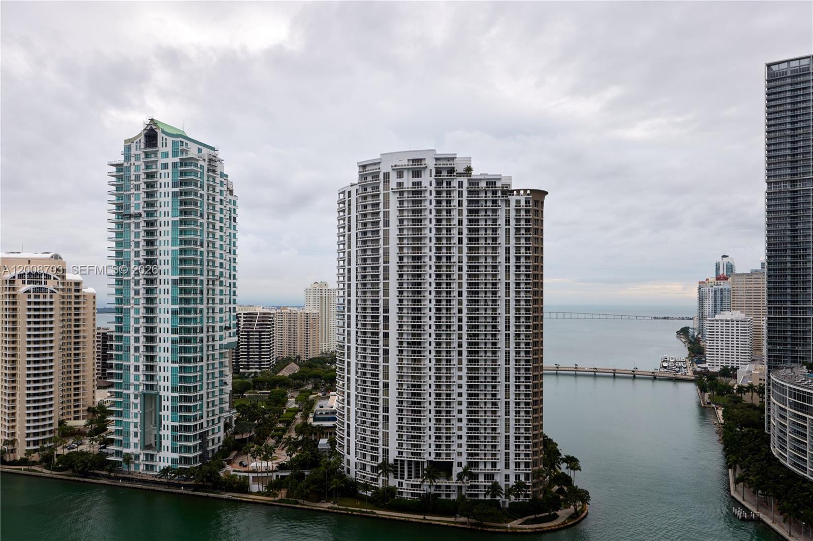 300 S Biscayne Blvd #T-2108, Miami FL 33131