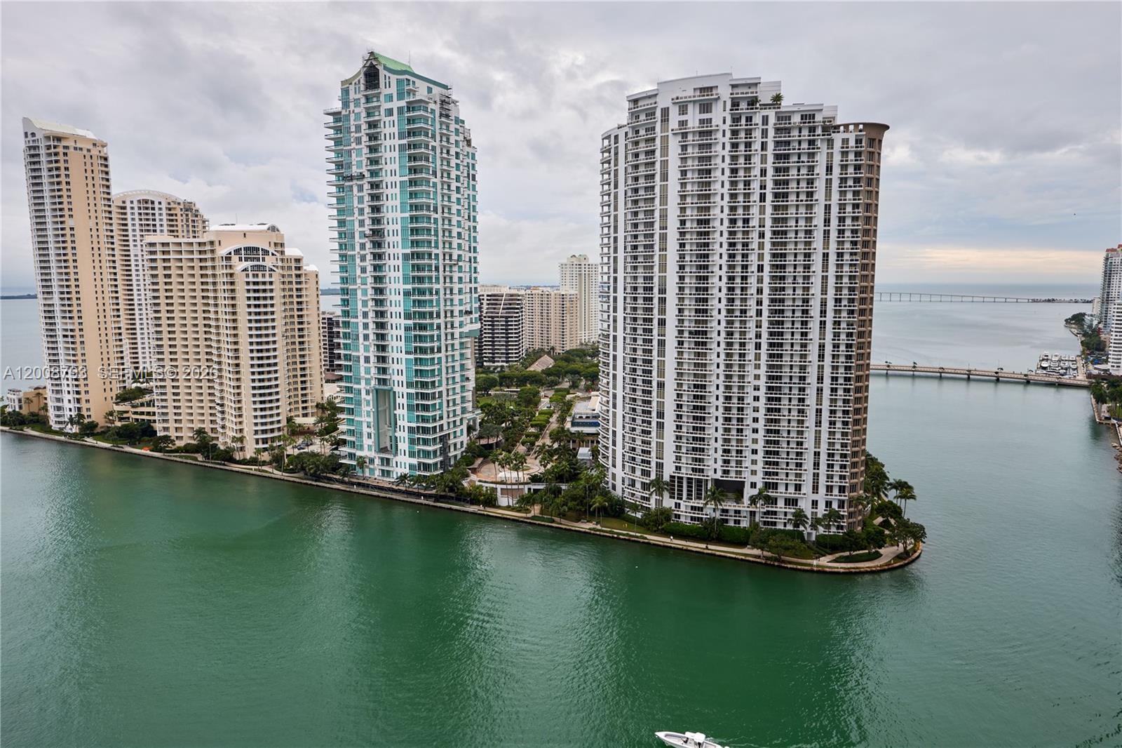 300 S Biscayne Blvd #T-2108, Miami FL 33131