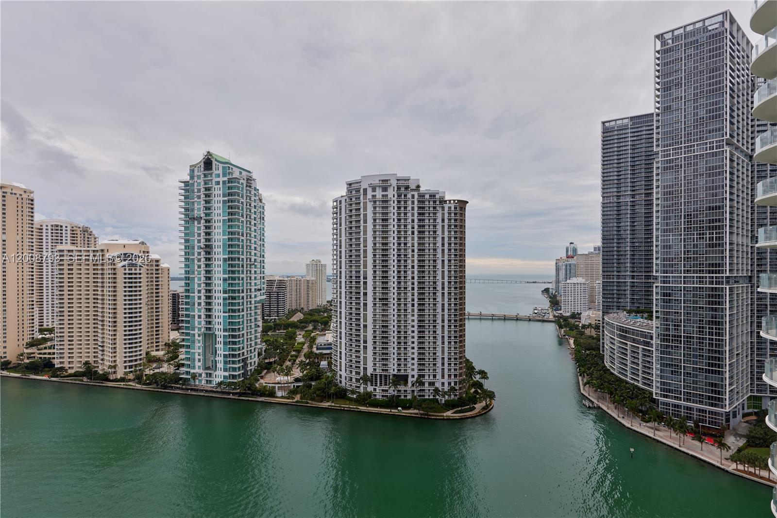300 S Biscayne Blvd #T-2108, Miami FL 33131