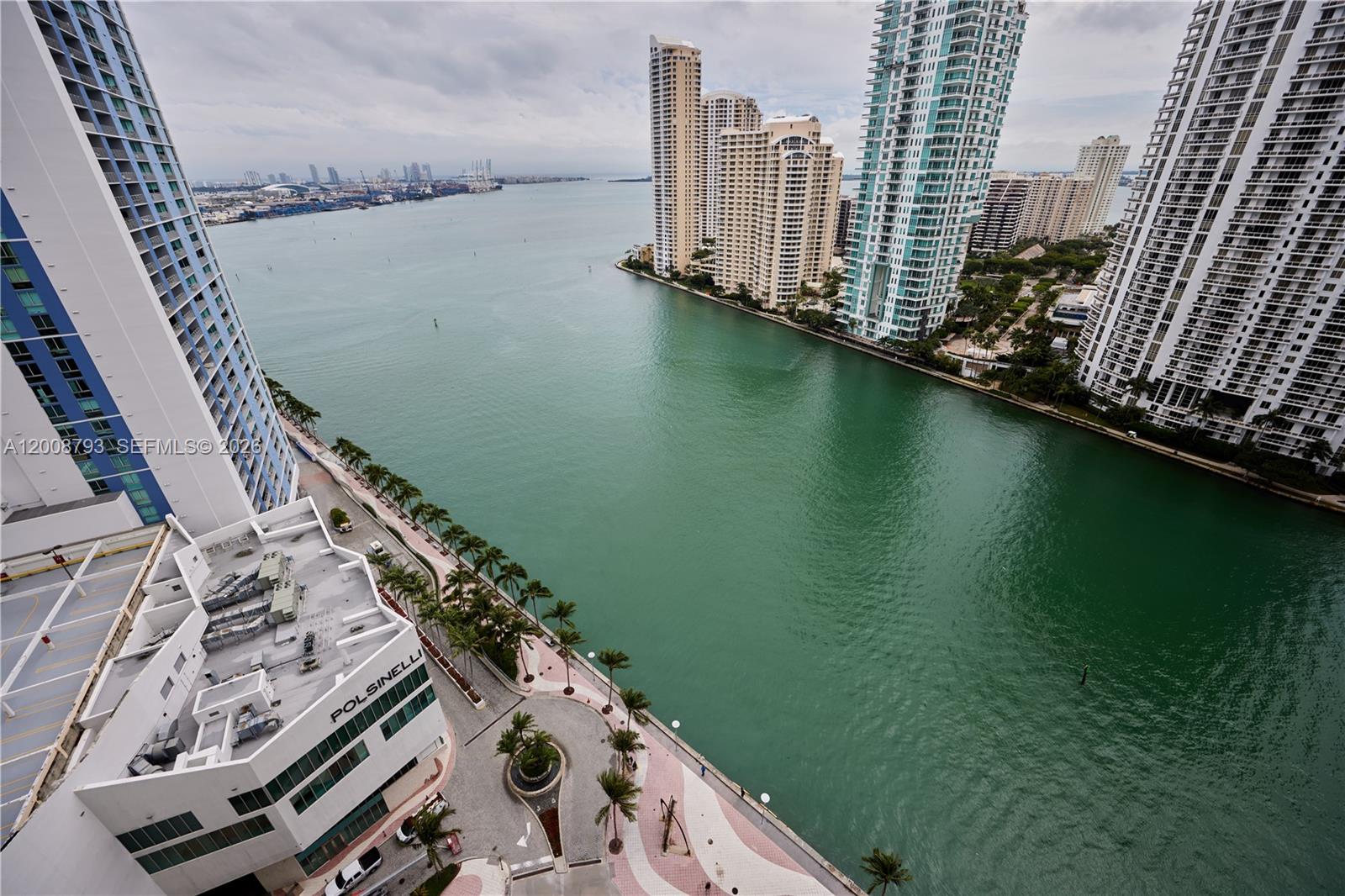 300 S Biscayne Blvd #T-2108, Miami FL 33131