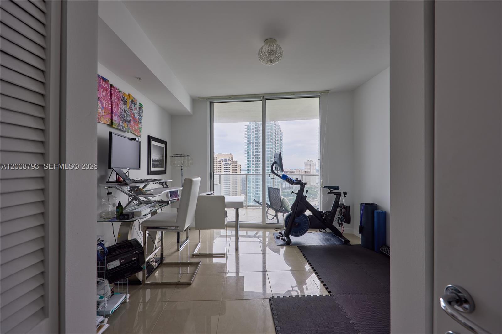 300 S Biscayne Blvd #T-2108, Miami FL 33131