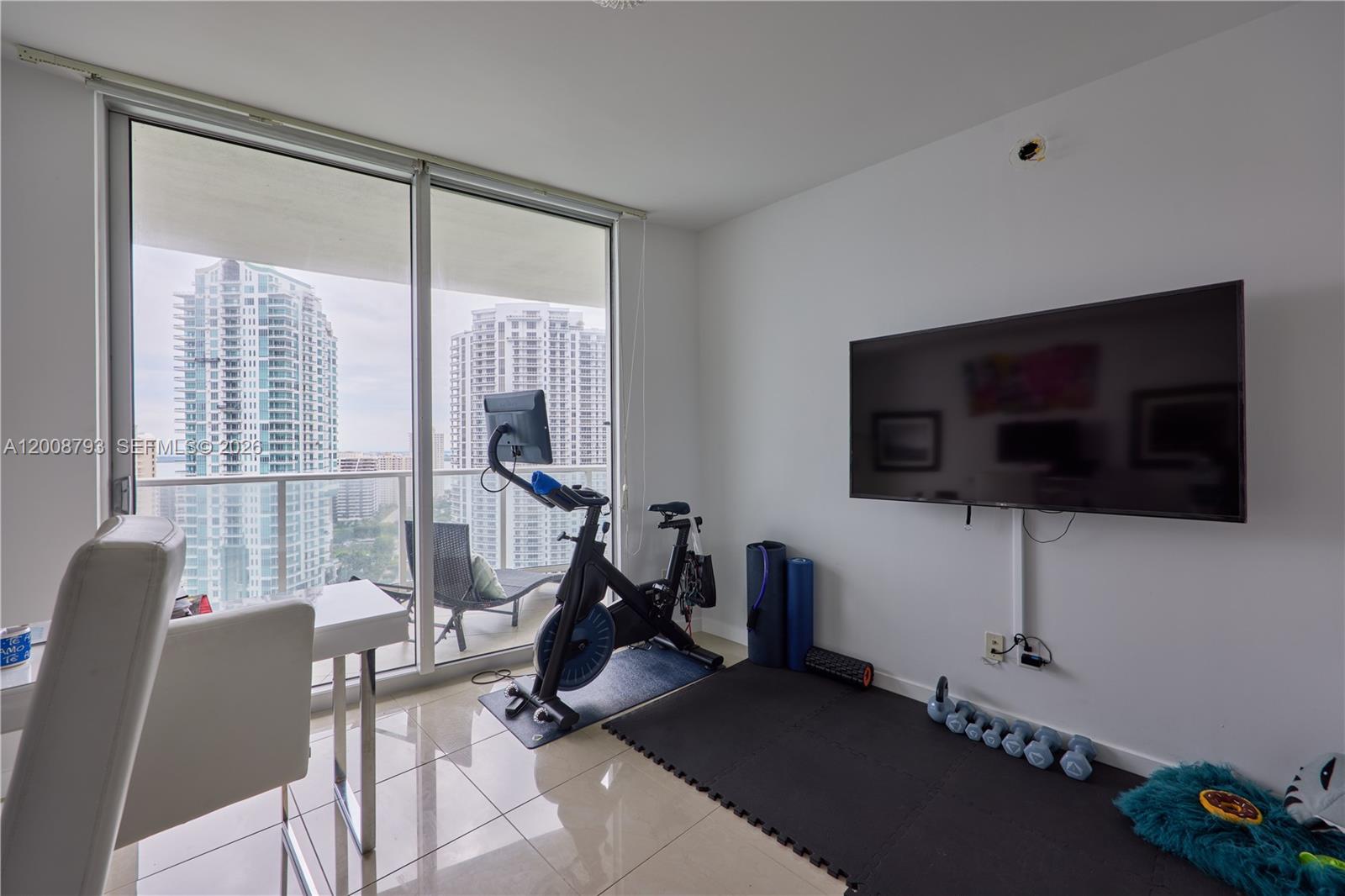 300 S Biscayne Blvd #T-2108, Miami FL 33131