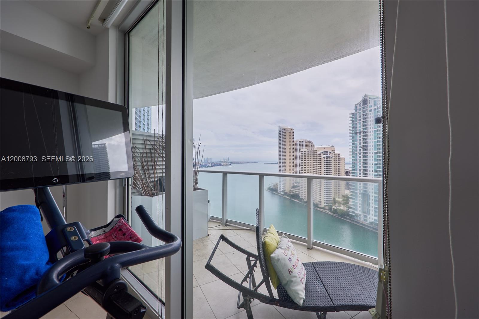 300 S Biscayne Blvd #T-2108, Miami FL 33131