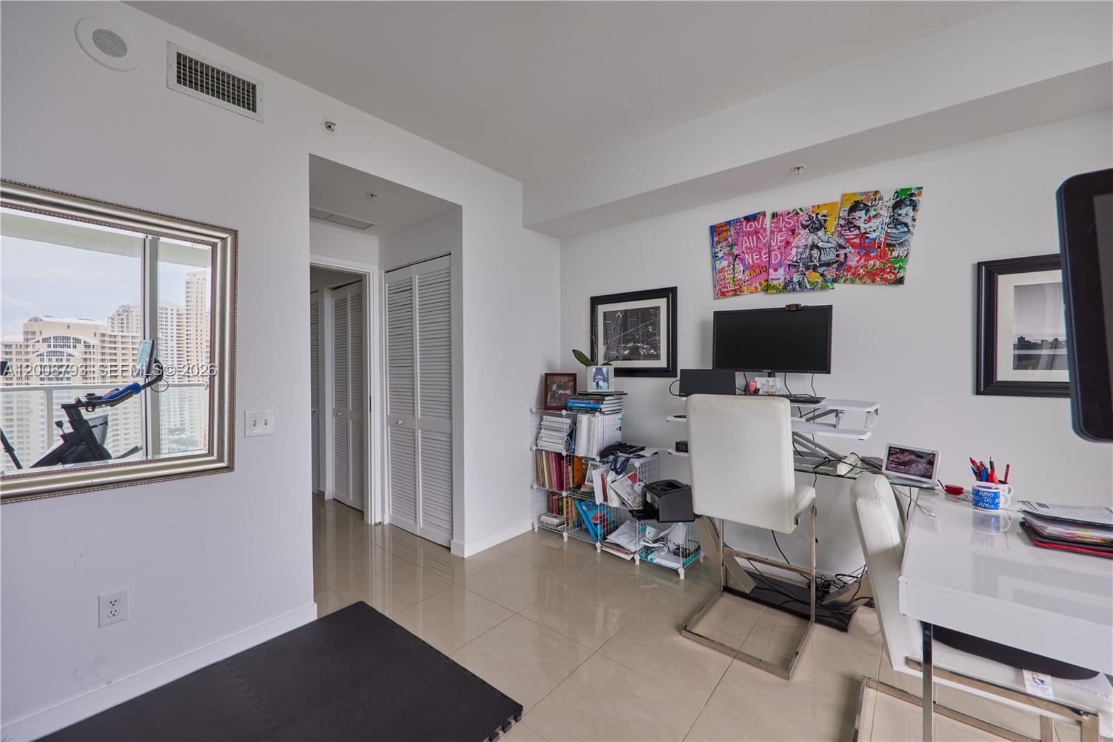 300 S Biscayne Blvd #T-2108, Miami FL 33131