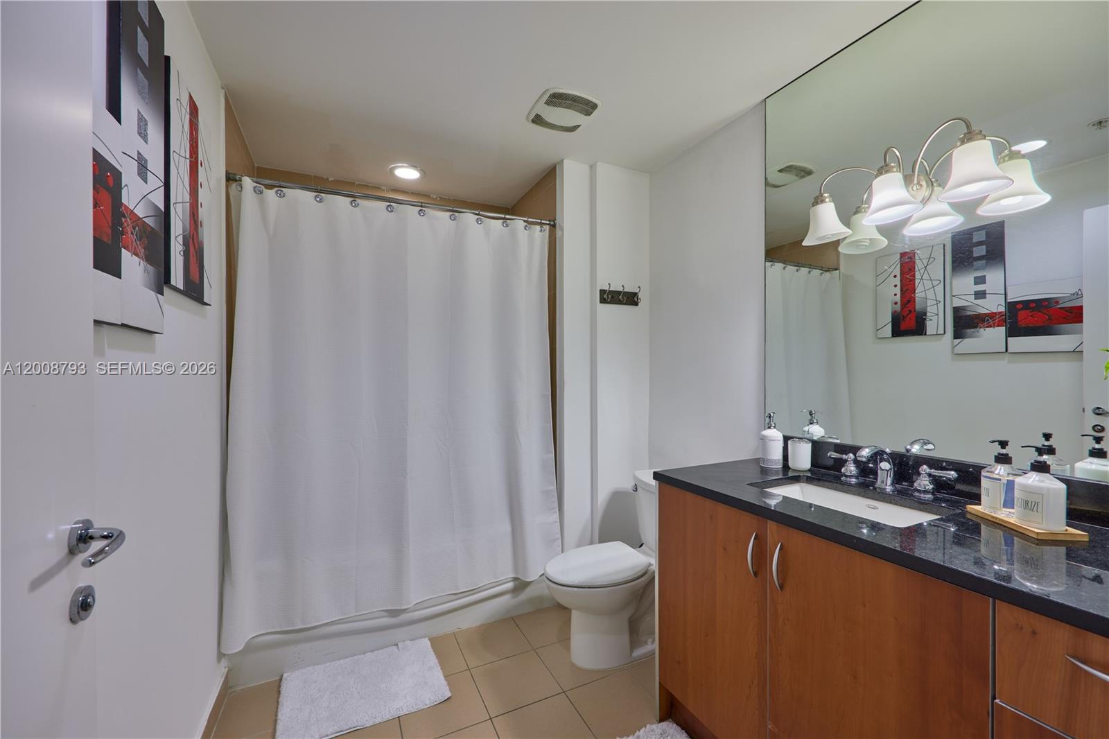 300 S Biscayne Blvd #T-2108, Miami FL 33131