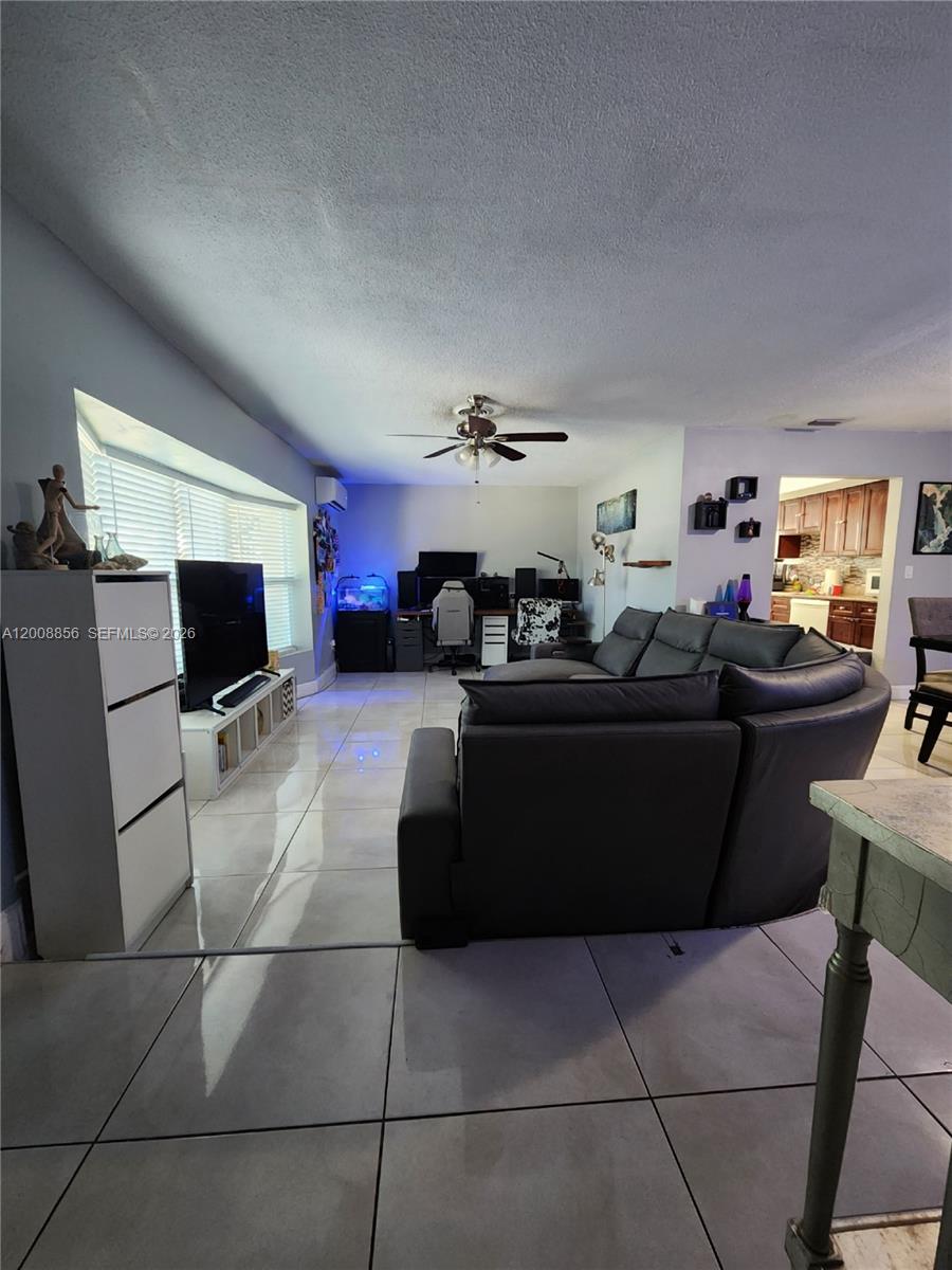 3381 NW 33rd Ct, Lauderdale Lakes FL 33309