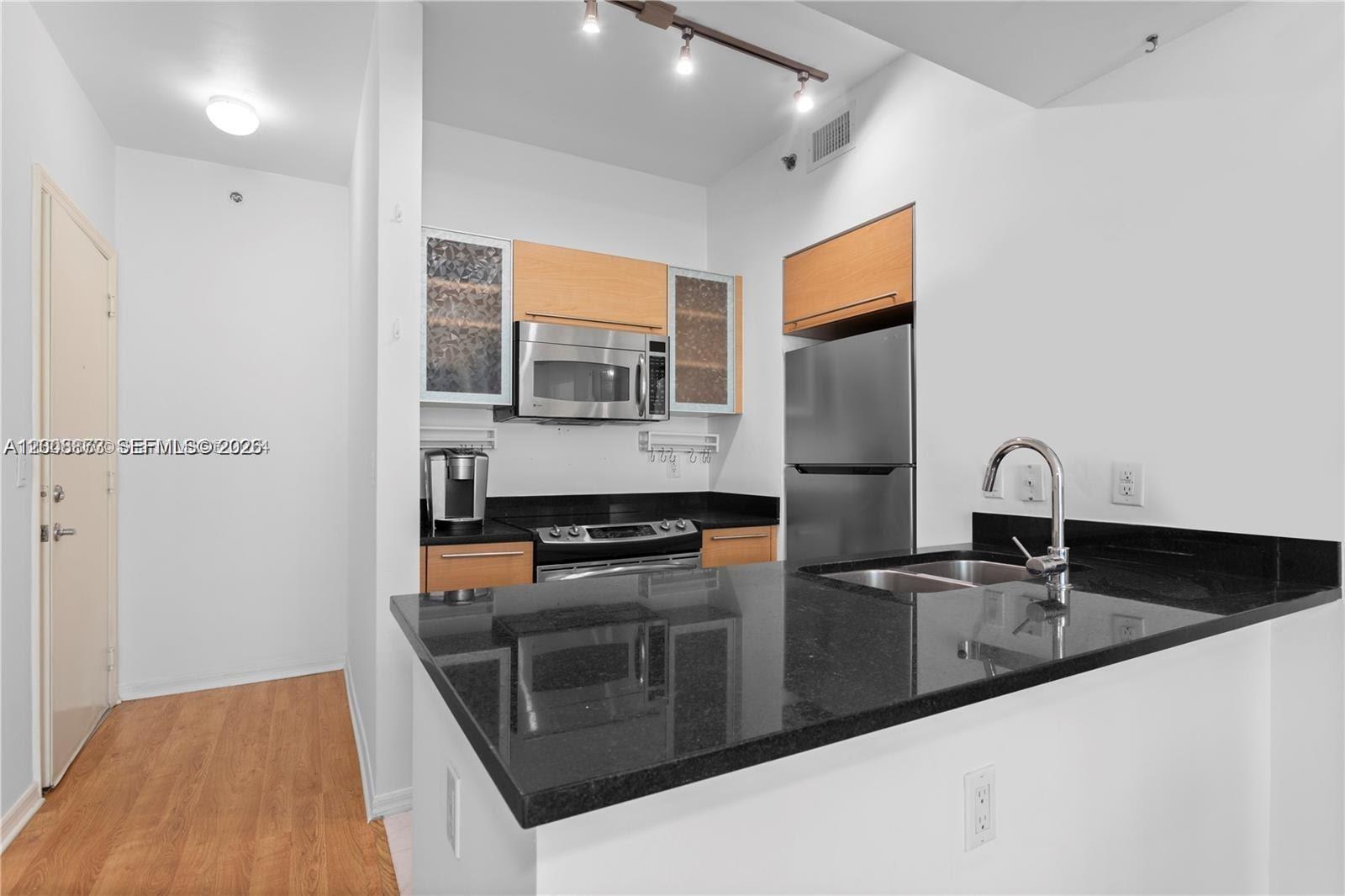 950 Brickell Bay Dr #501, Miami FL 33131