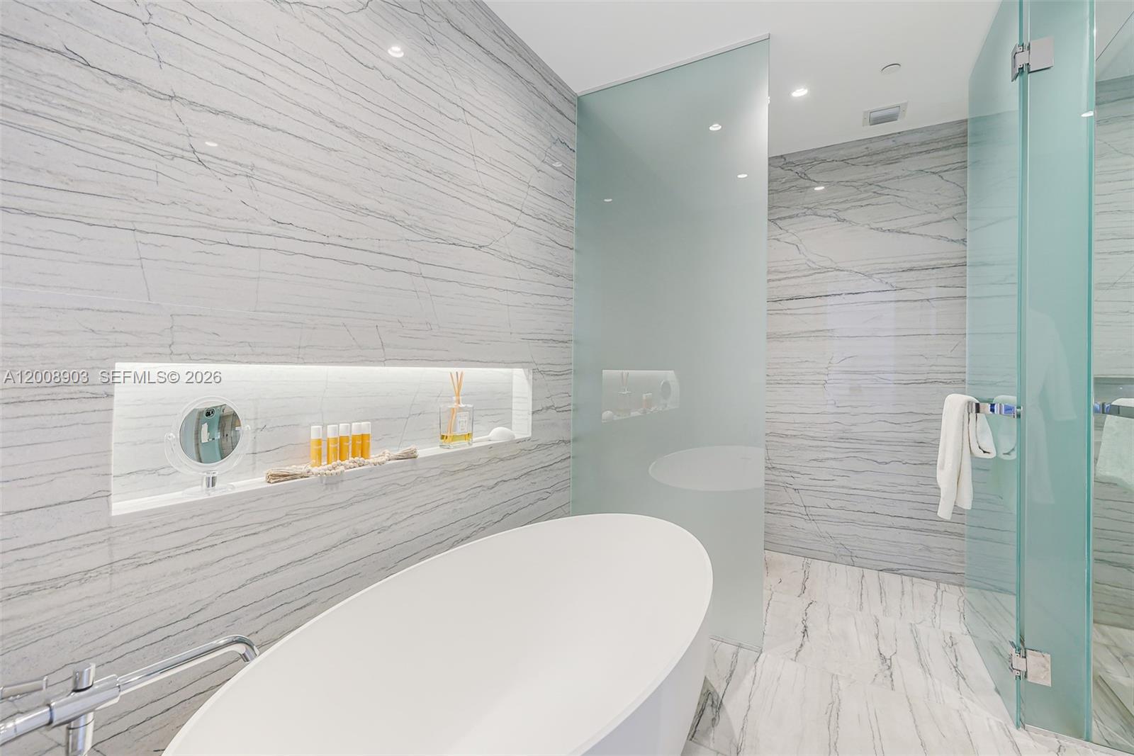 8701 Collins Ave #904, Miami Beach FL 33154