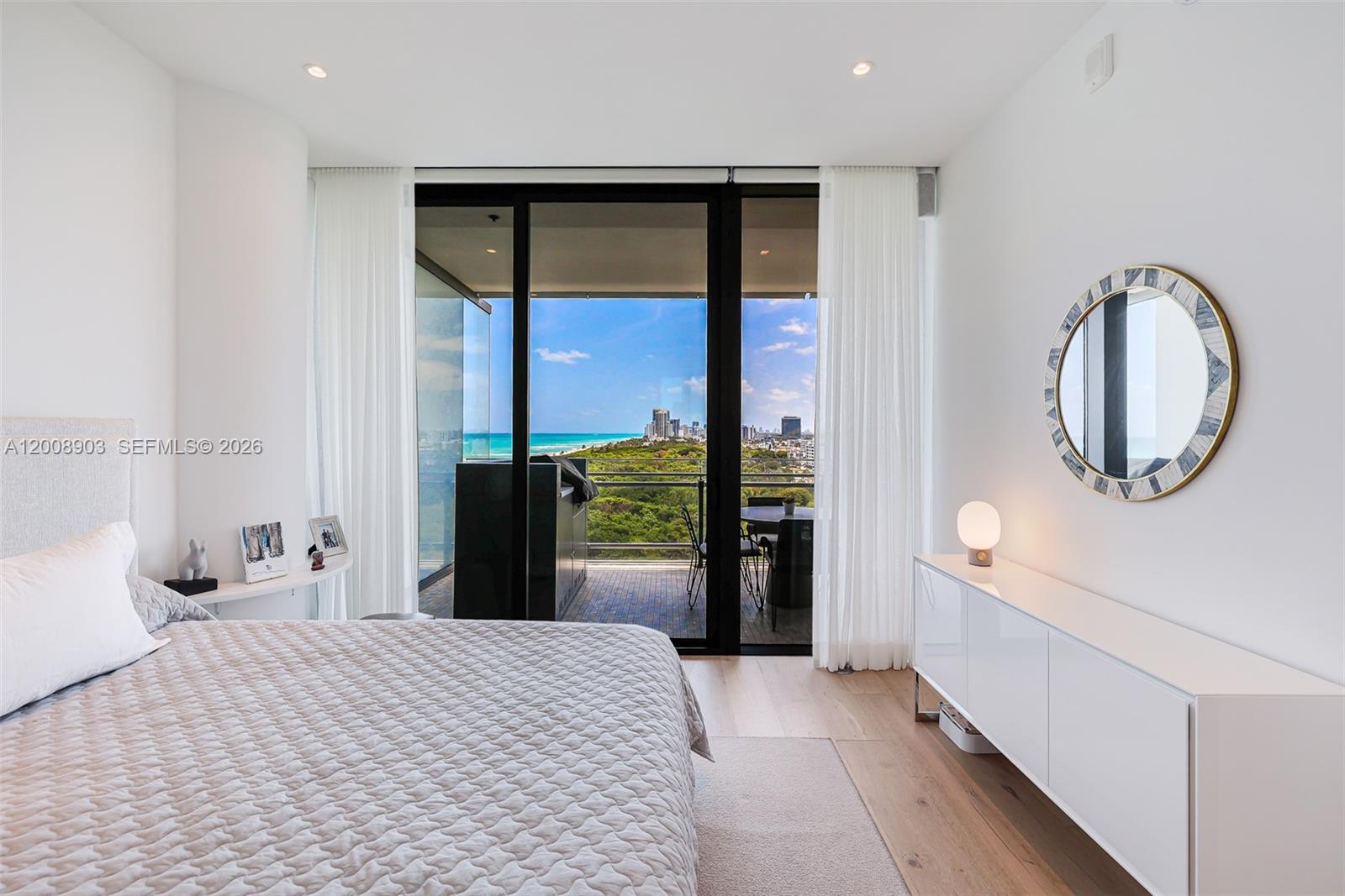 8701 Collins Ave #904, Miami Beach FL 33154