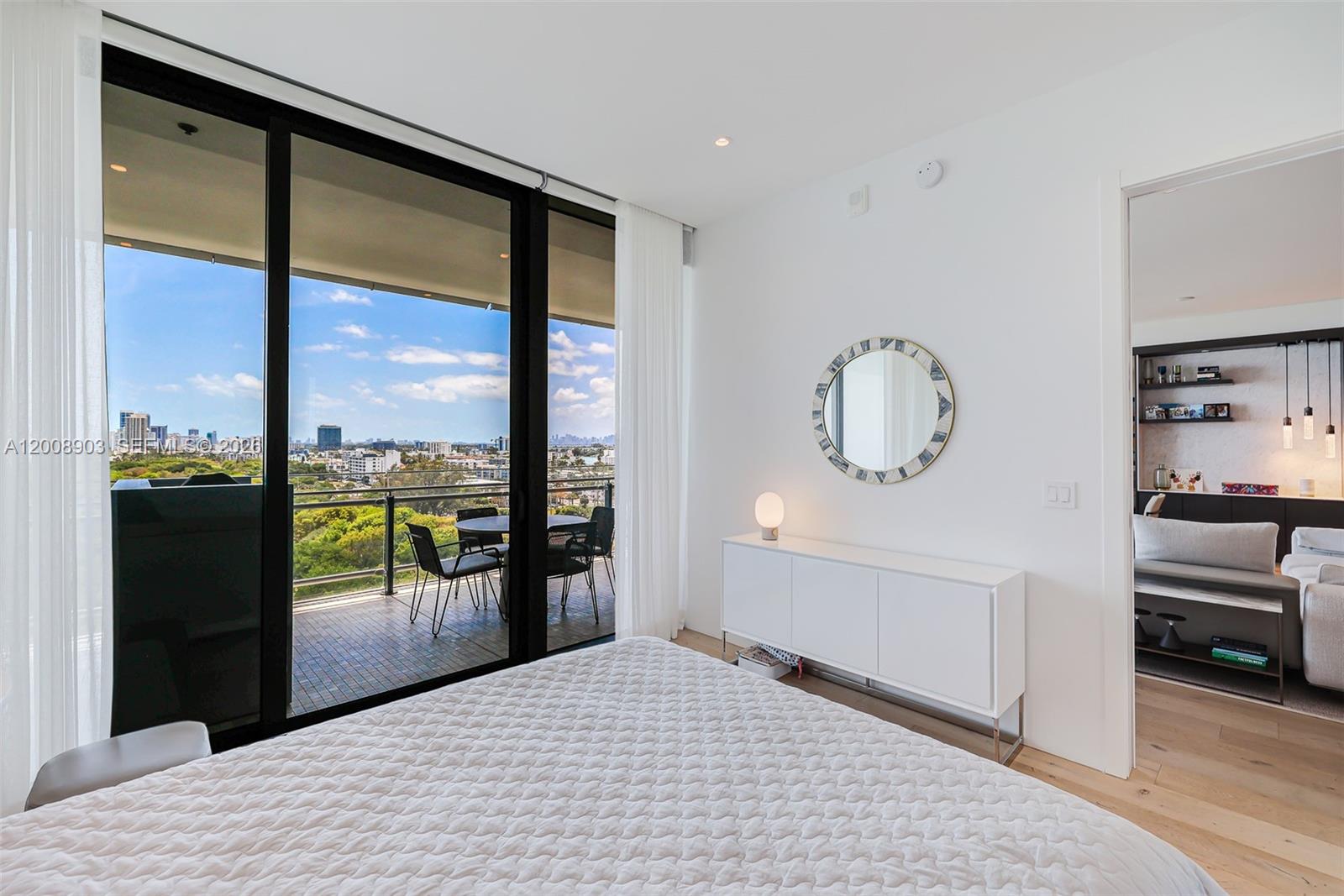 8701 Collins Ave #904, Miami Beach FL 33154