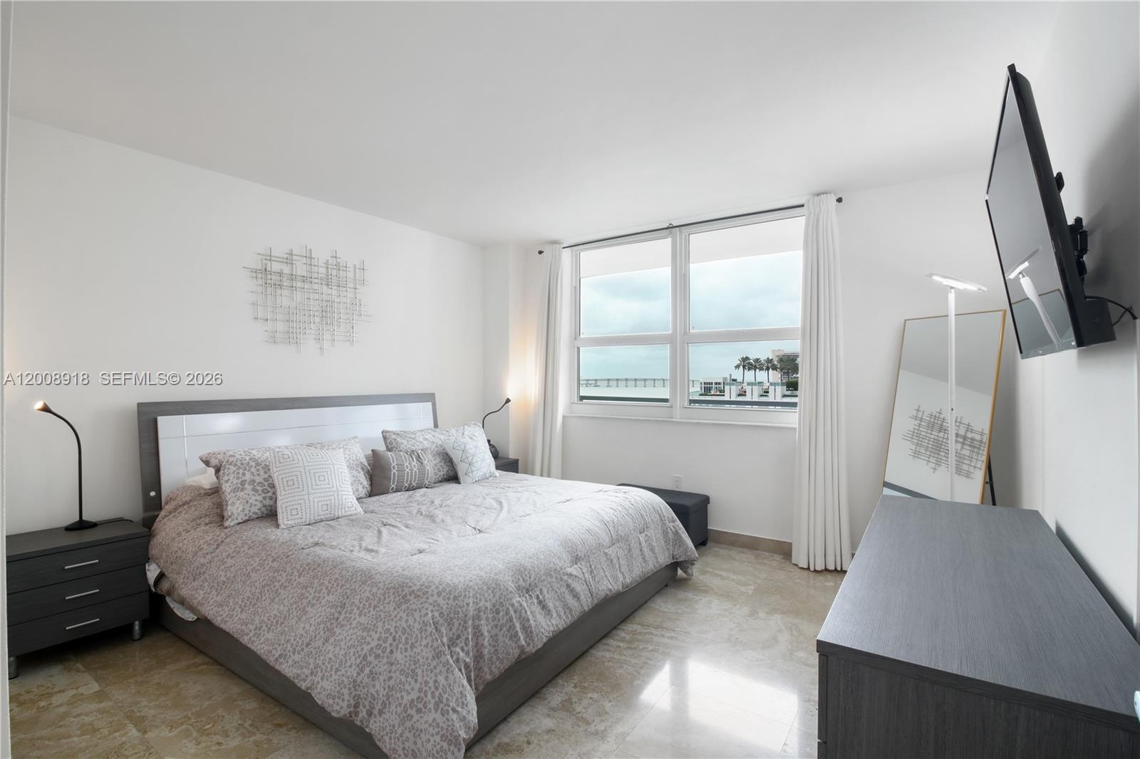 1155 S Brickell Bay Dr #805, Miami FL 33131