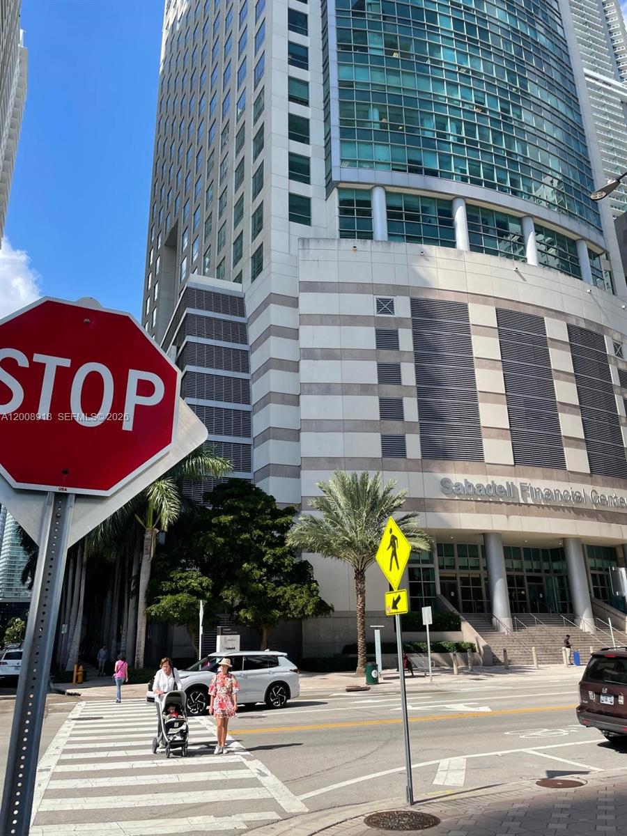 1155 S Brickell Bay Dr #805, Miami FL 33131