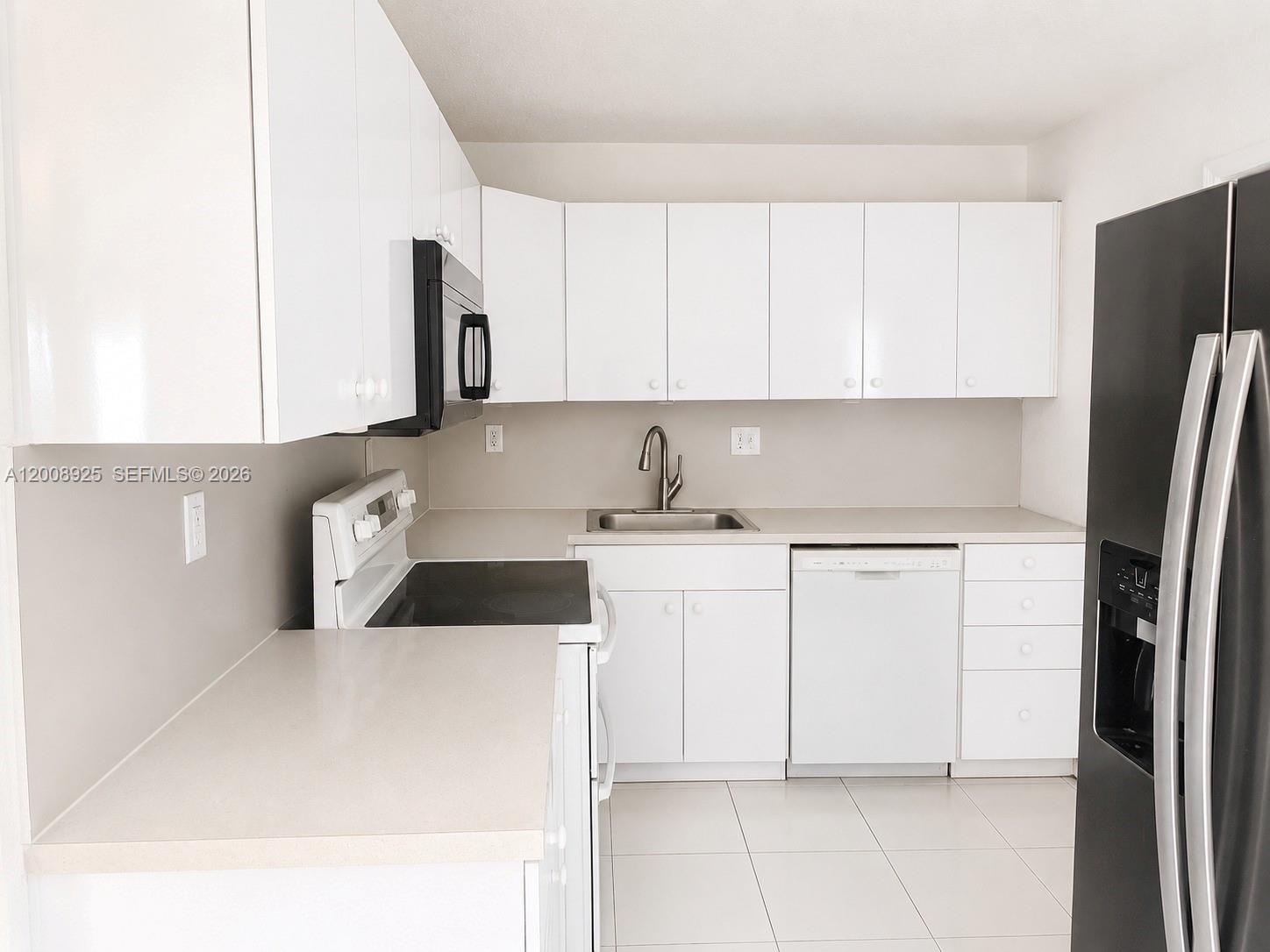 8210 SW 7th St, North Lauderdale FL 33068
