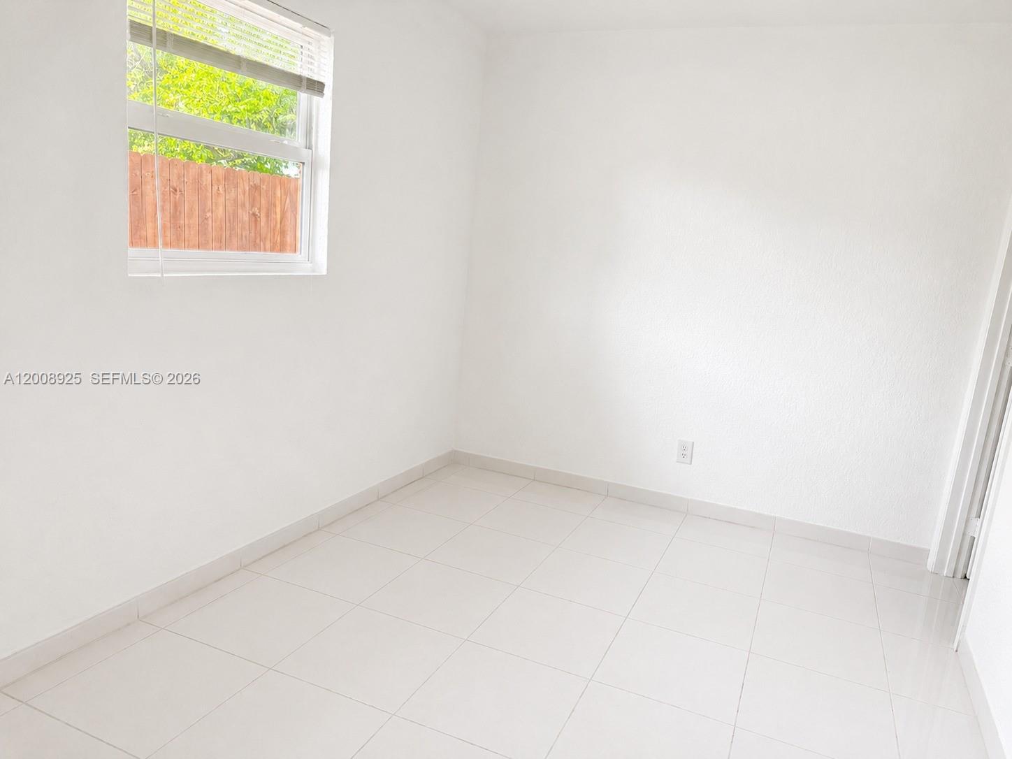 8210 SW 7th St, North Lauderdale FL 33068