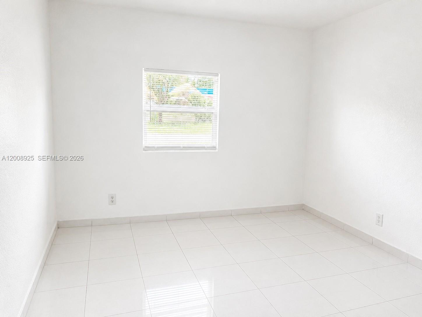 8210 SW 7th St, North Lauderdale FL 33068
