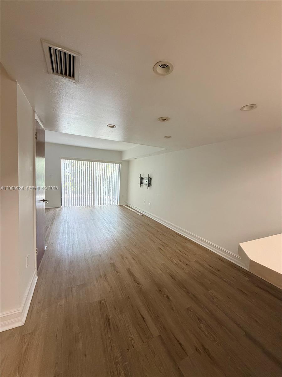 3225 Bird Ave #IV3, Miami FL 33133