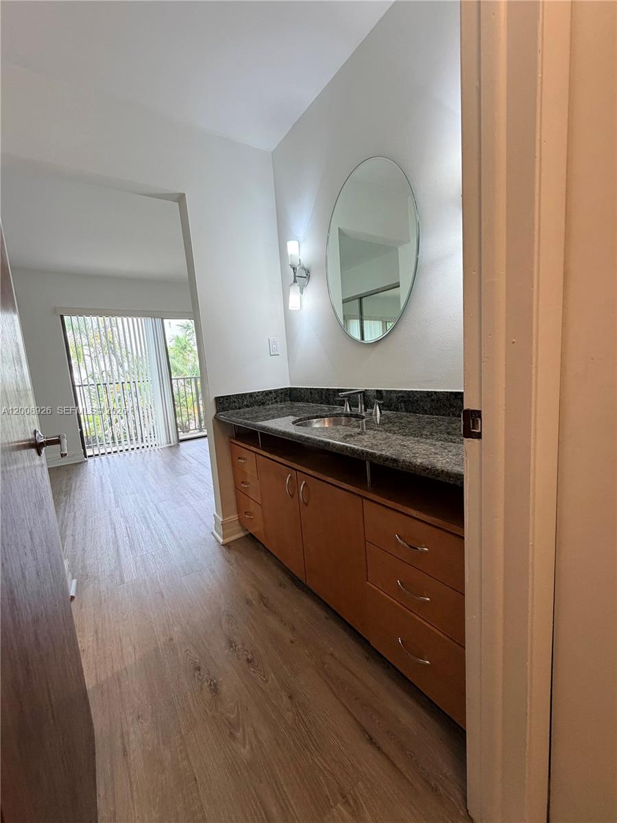 3225 Bird Ave #IV3, Miami FL 33133