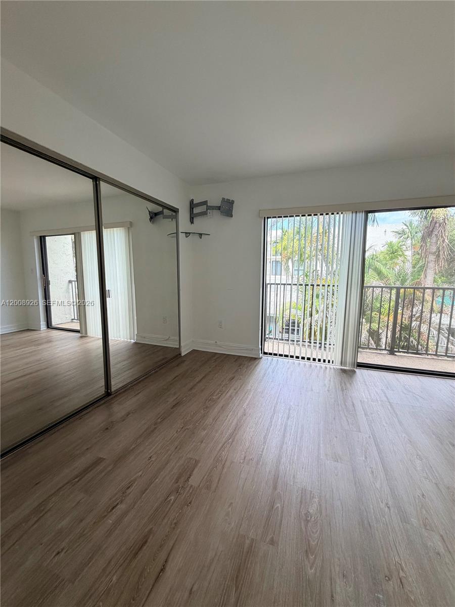 3225 Bird Ave #IV3, Miami FL 33133