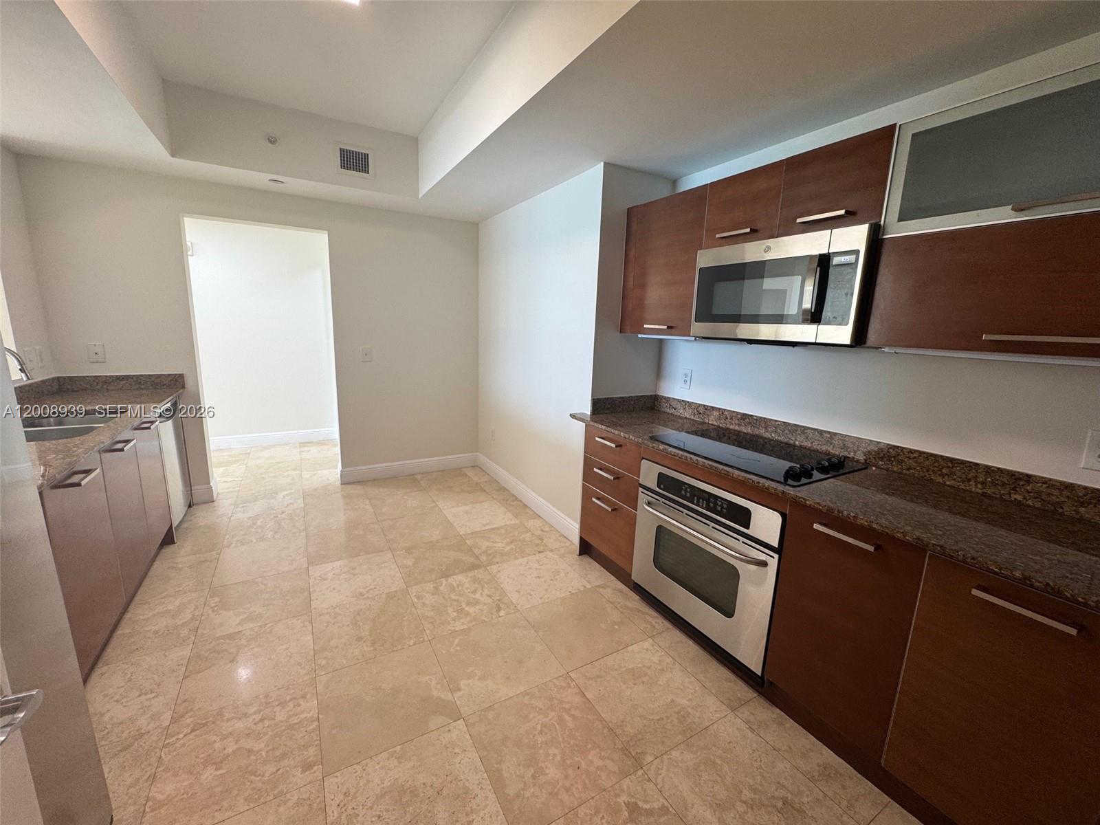3330 NE 190 ST #1215, Aventura FL 33180