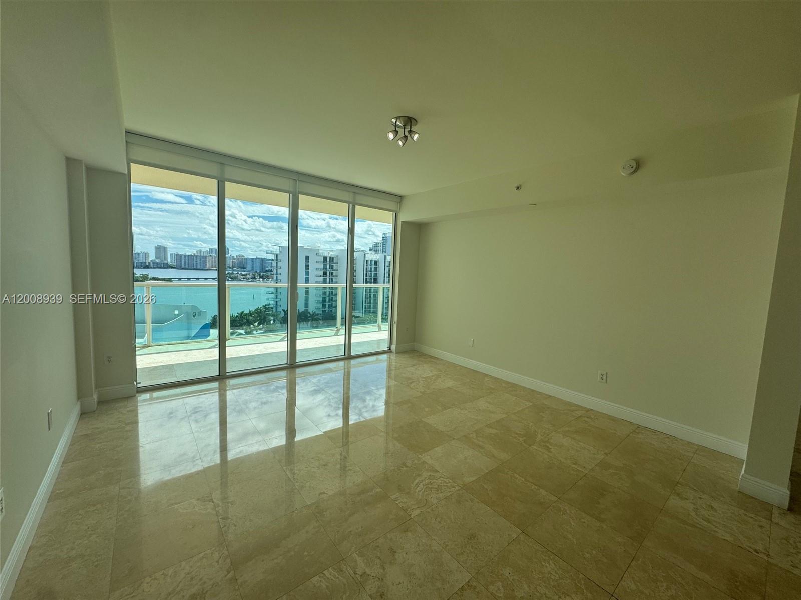 3330 NE 190 ST #1215, Aventura FL 33180