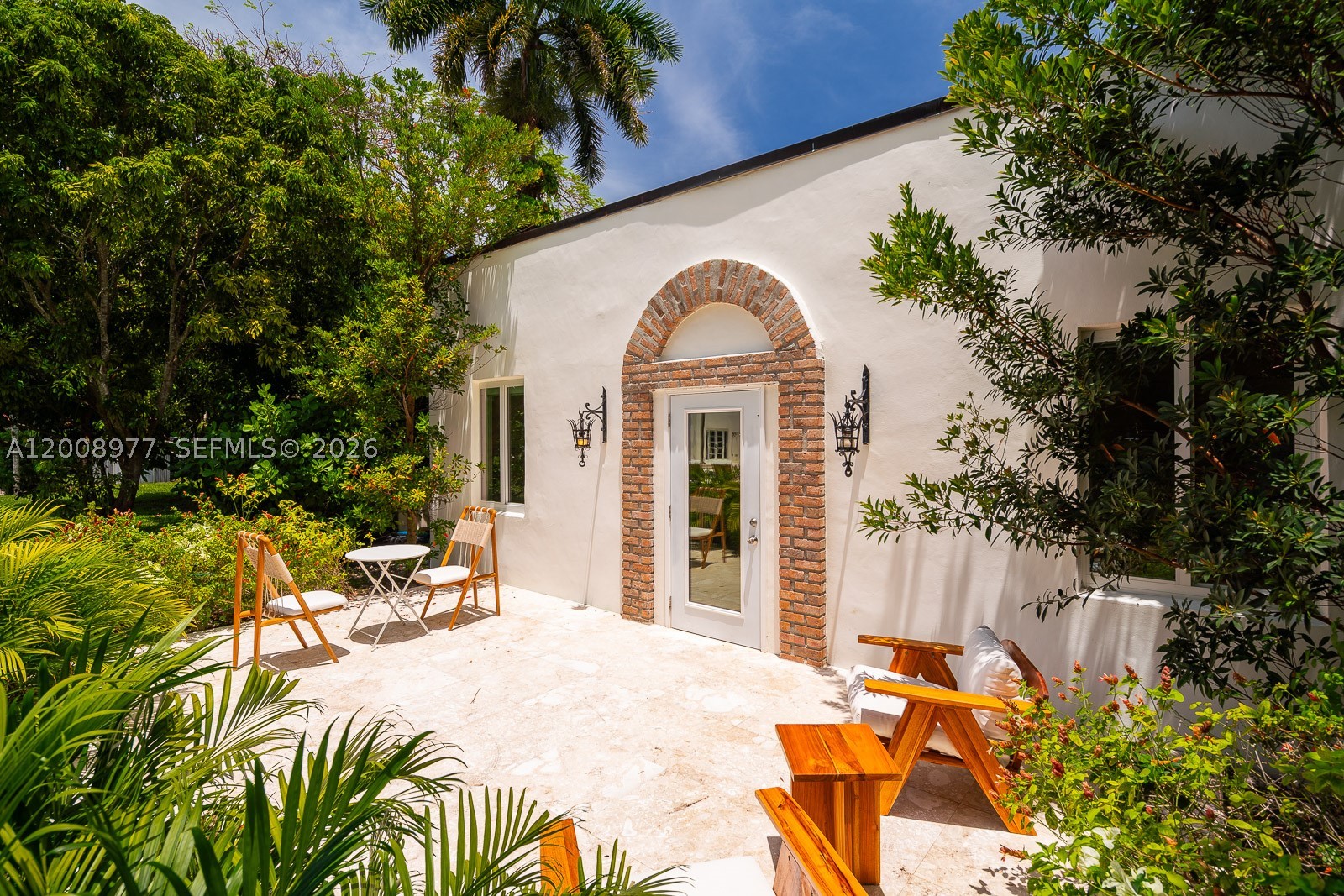 1228 Alhambra Cir, Coral Gables FL 33134
