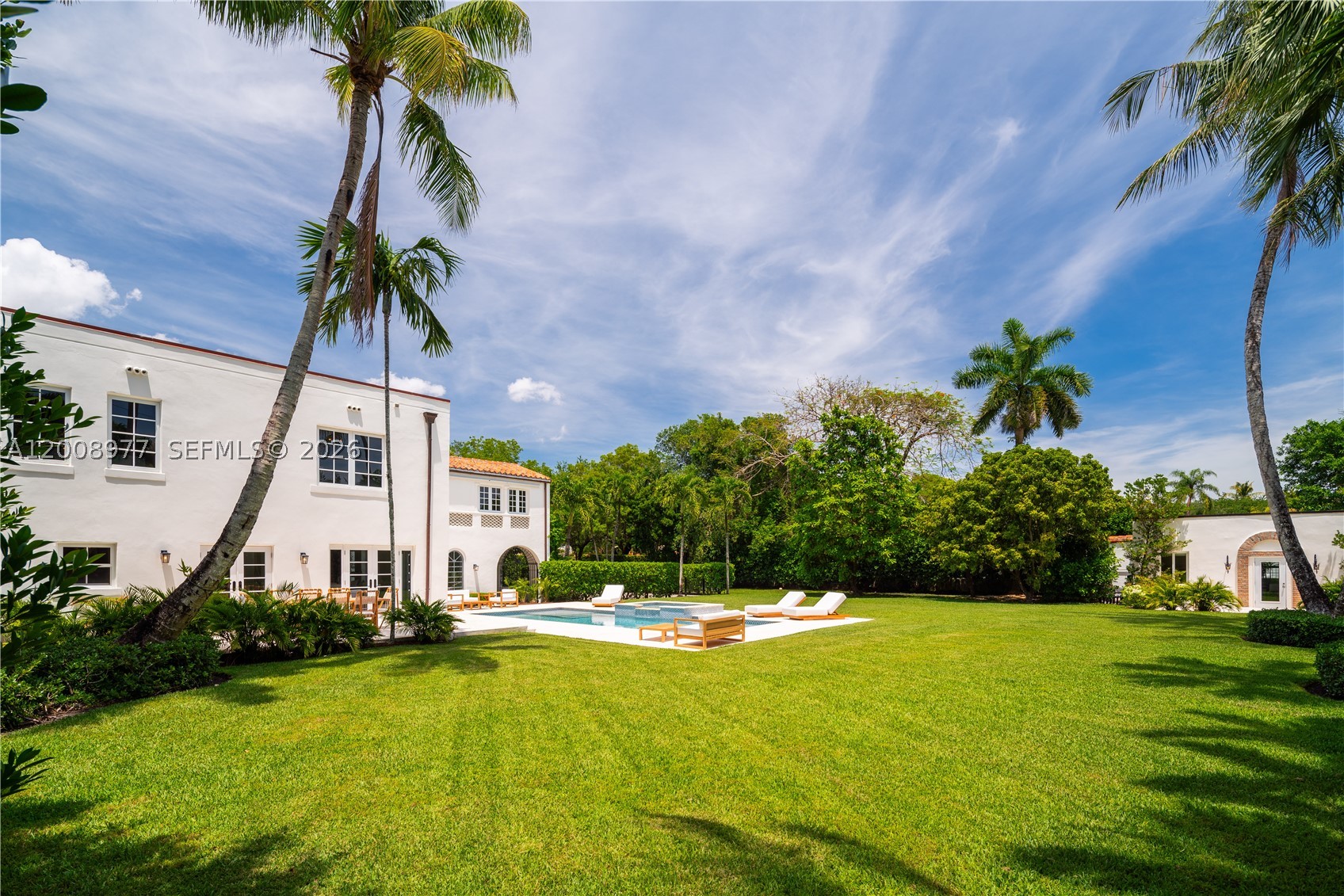 1228 Alhambra Cir, Coral Gables FL 33134