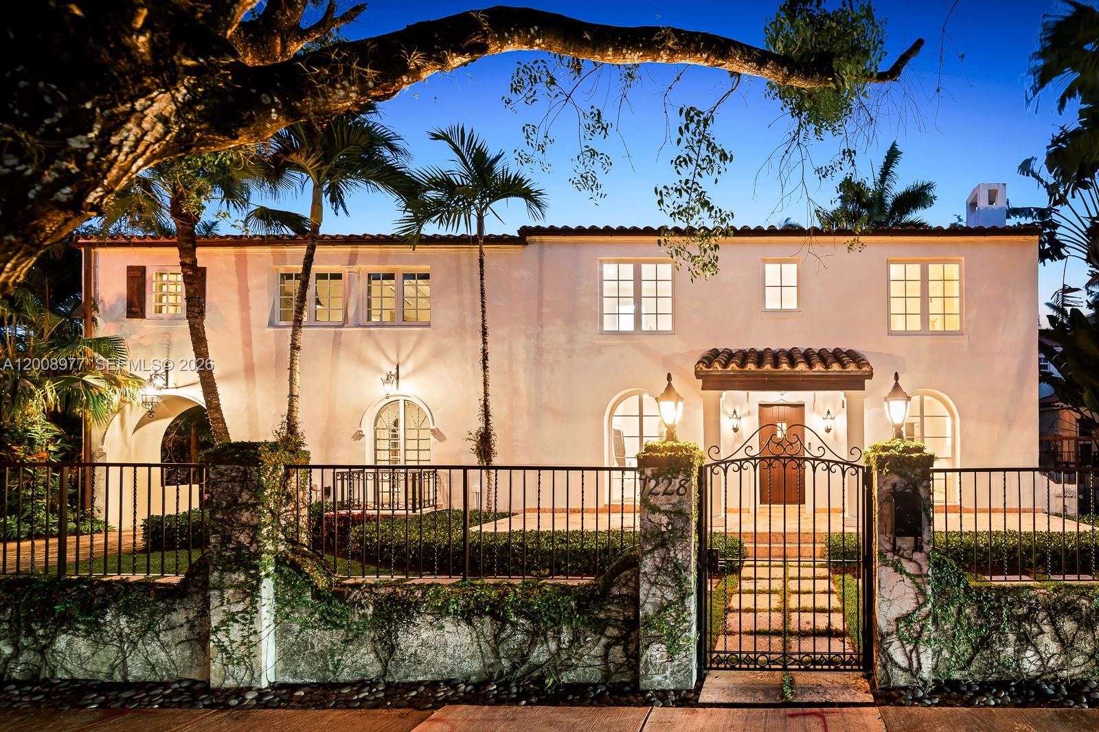 1228 Alhambra Cir, Coral Gables FL 33134