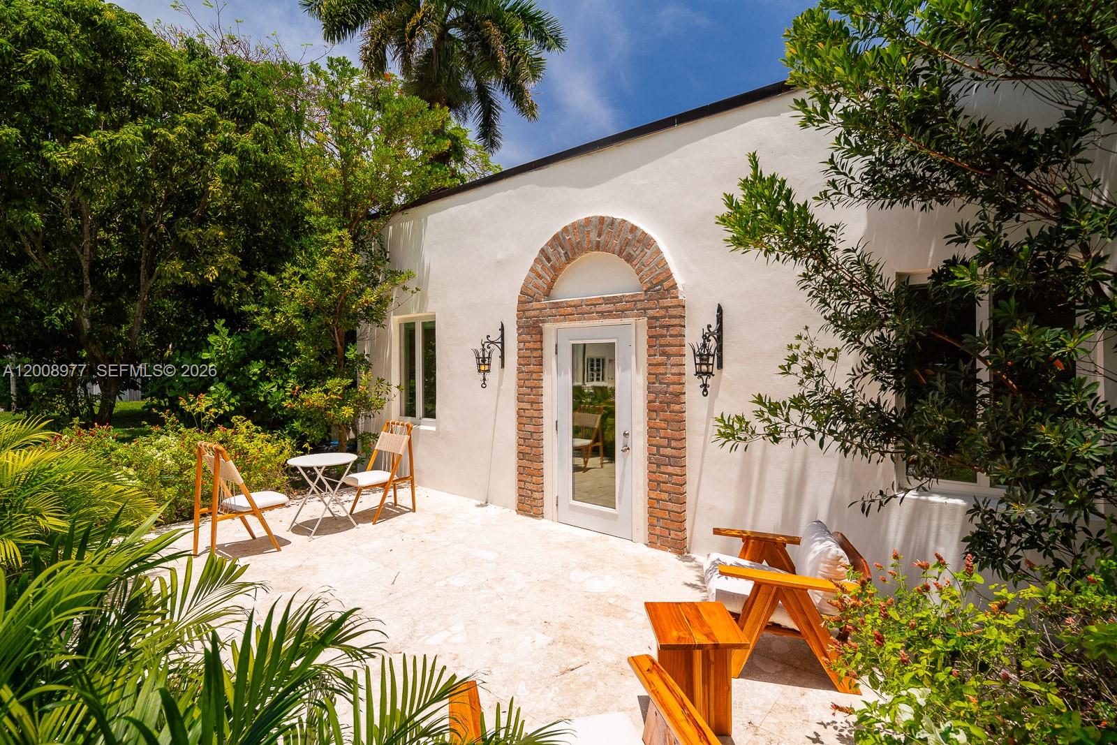 1228 Alhambra Cir, Coral Gables FL 33134