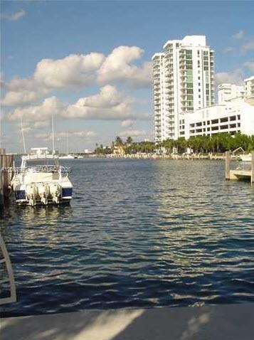 7900 Harbor Island Dr #817, North Bay Village FL 33141