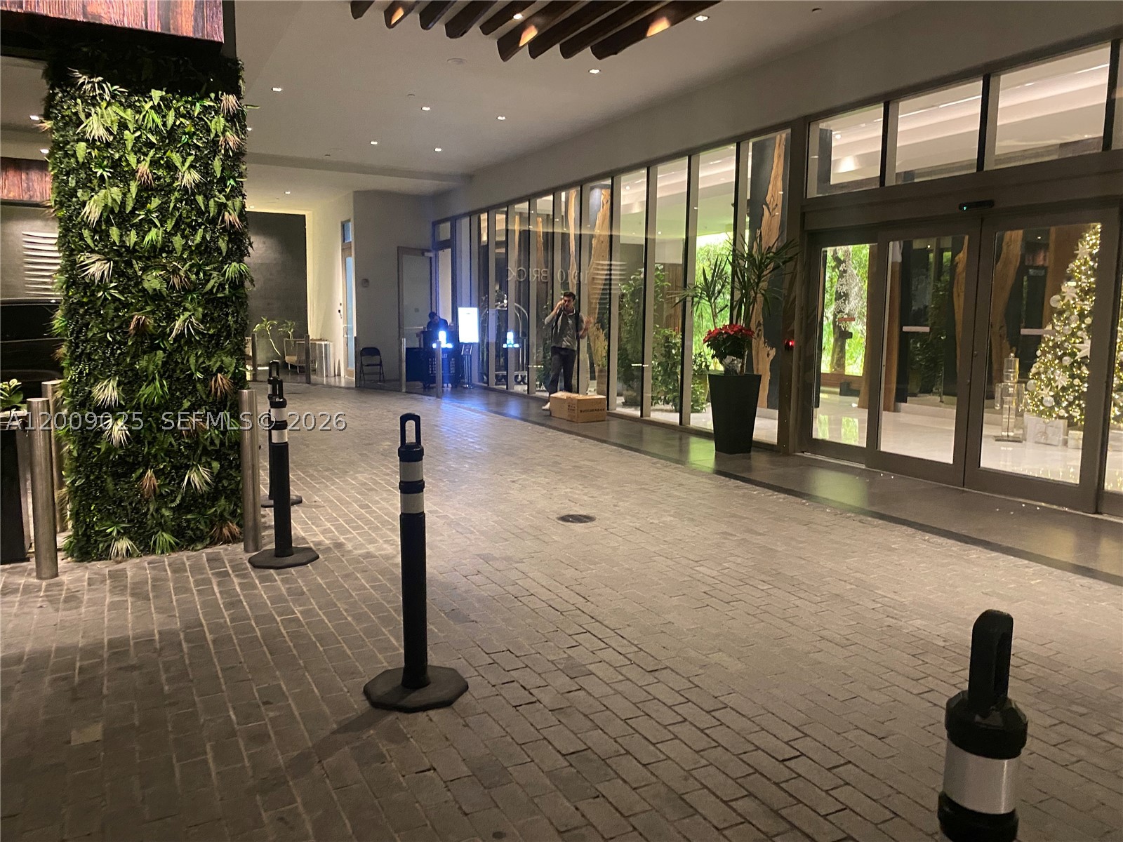 1010 Brickell Ave #2910, Miami FL 33131