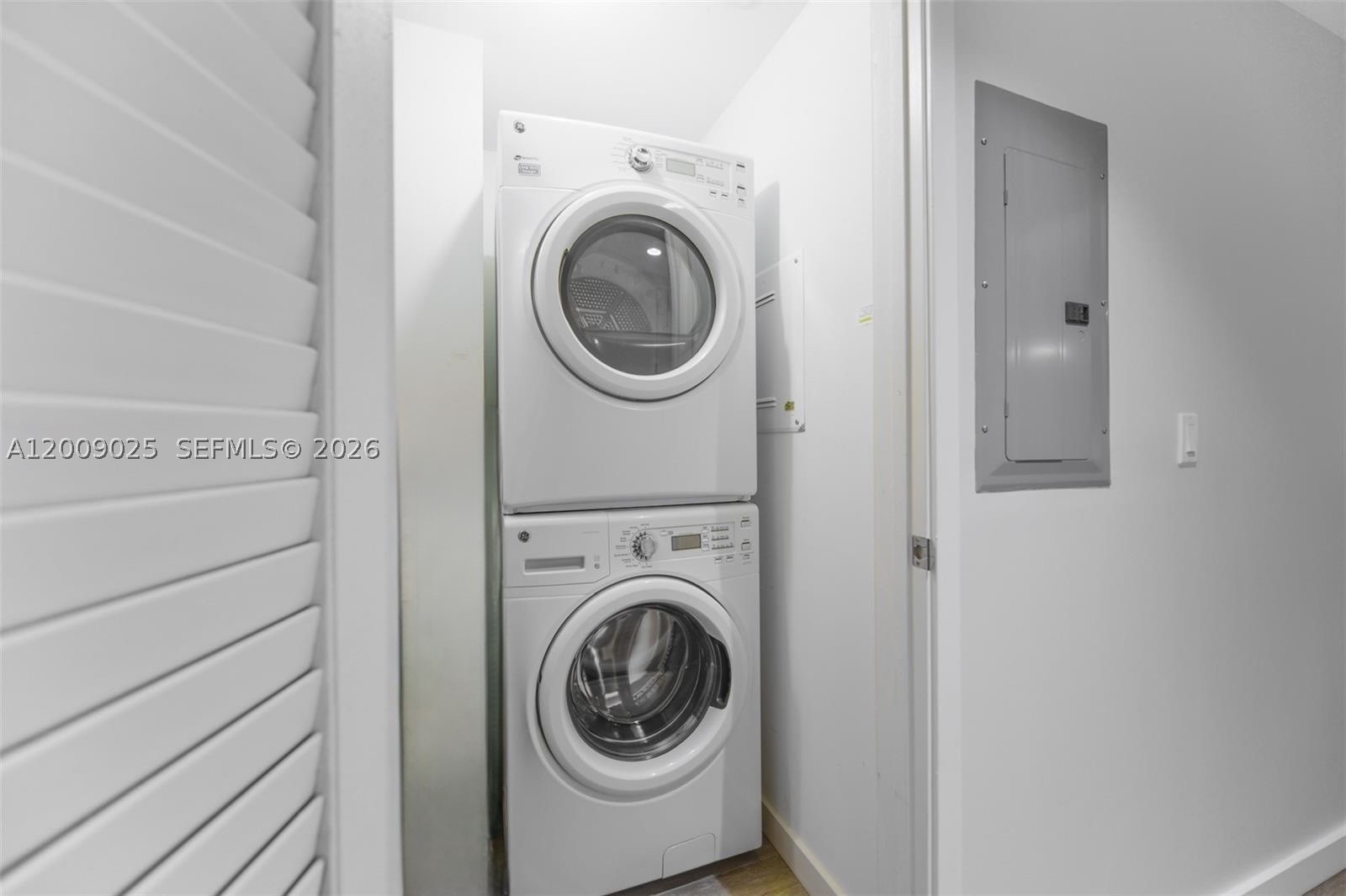 1010 Brickell Ave #2910, Miami FL 33131