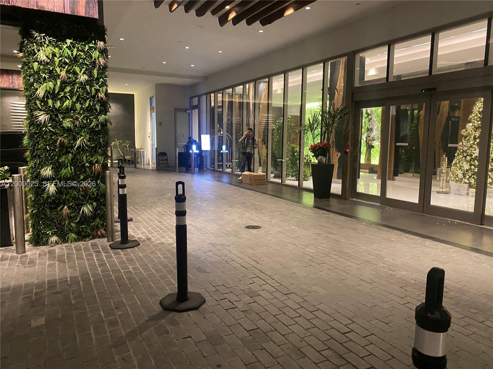 1010 Brickell Ave #2910, Miami FL 33131