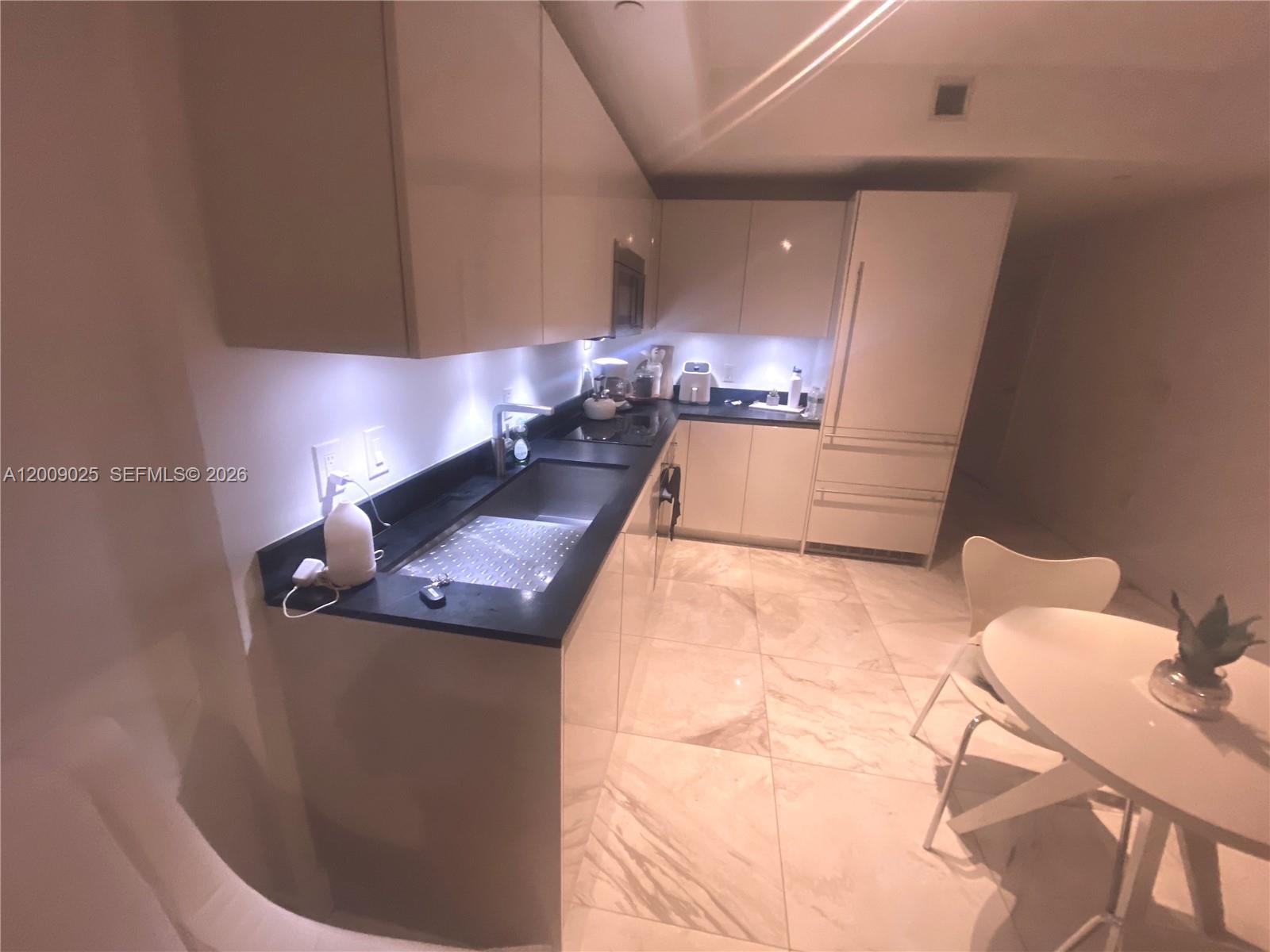 1010 Brickell Ave #2910, Miami FL 33131